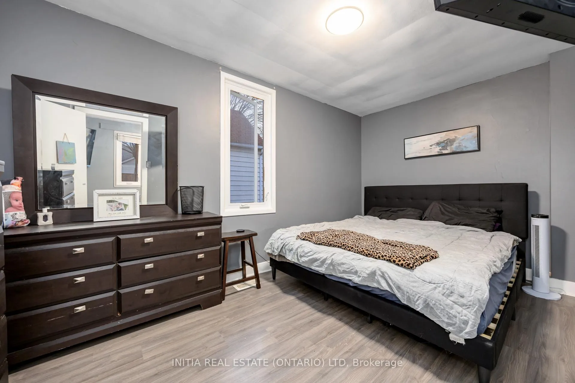 Photo 15 of 856 Devine Street, Sarnia — HOMEH