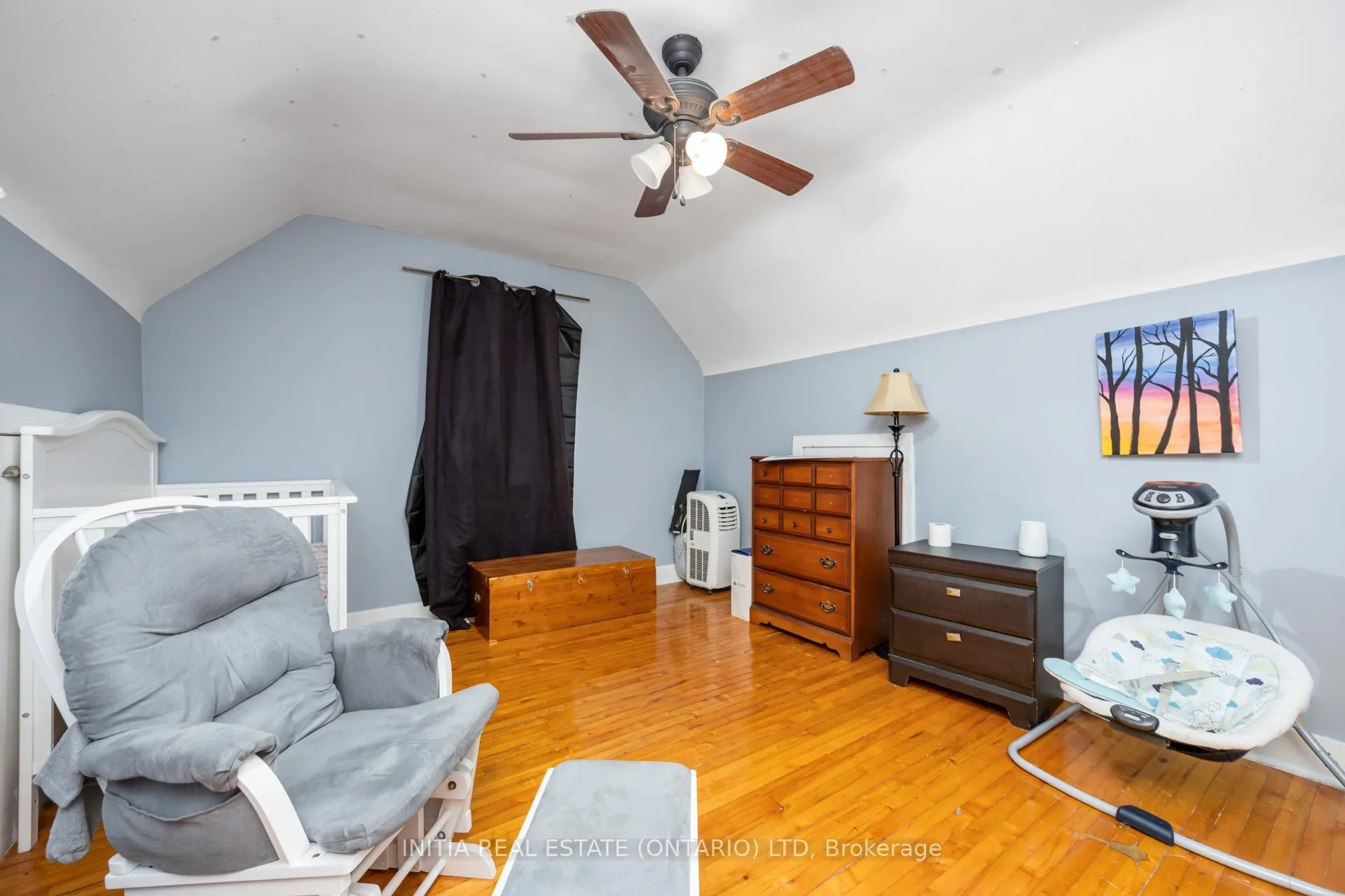 Photo 18 of 856 Devine Street, Sarnia — HOMEH