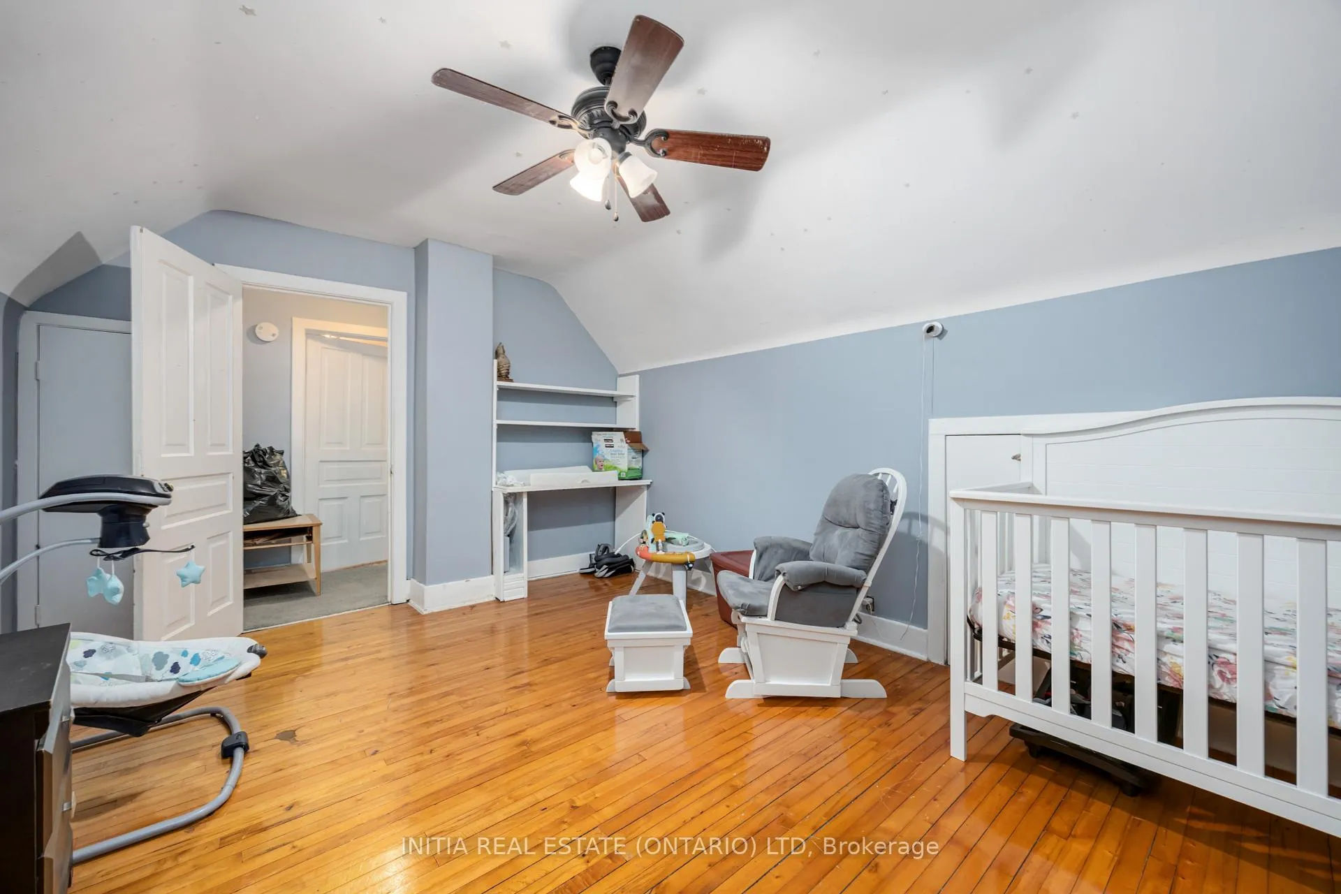 Photo 19 of 856 Devine Street, Sarnia — HOMEH