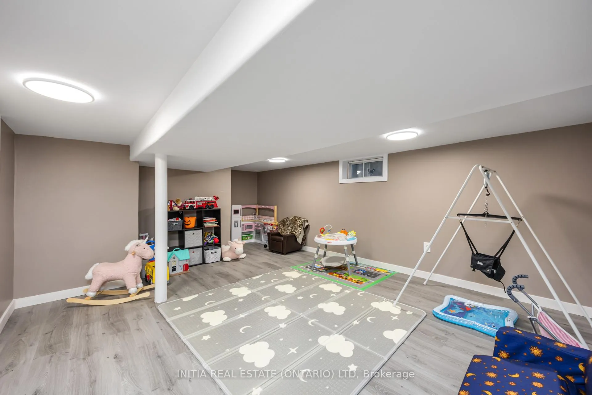 Photo 22 of 856 Devine Street, Sarnia — HOMEH