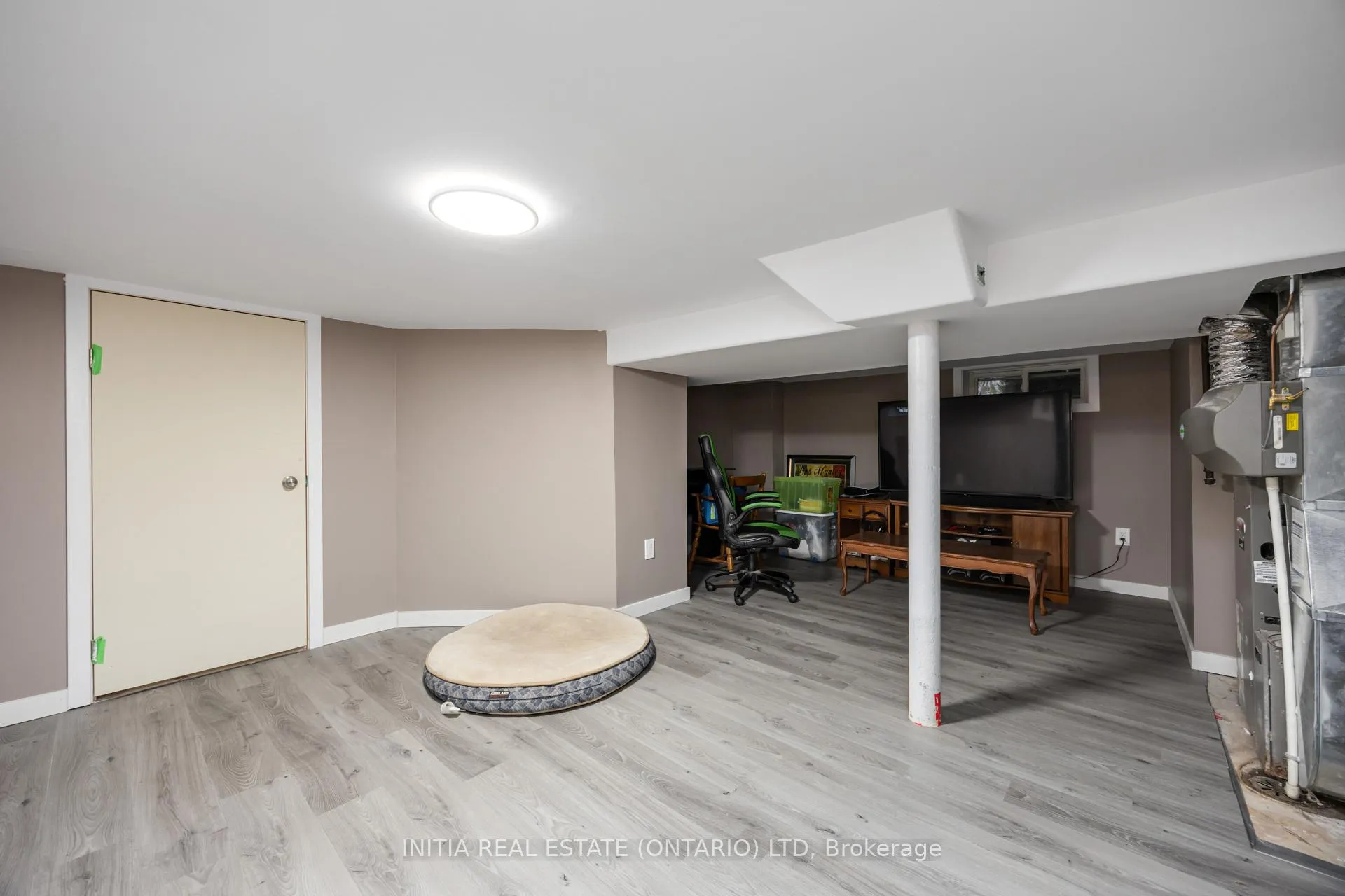 Photo 24 of 856 Devine Street, Sarnia — HOMEH