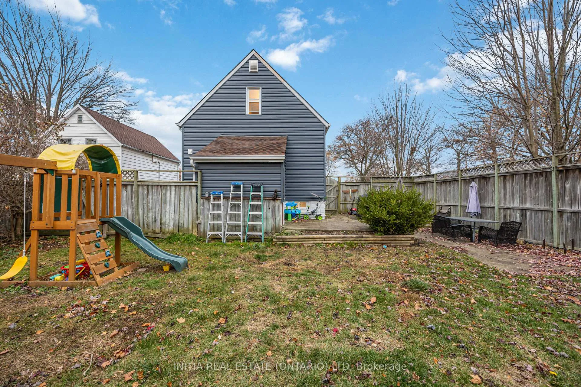 Photo 30 of 856 Devine Street, Sarnia — HOMEH