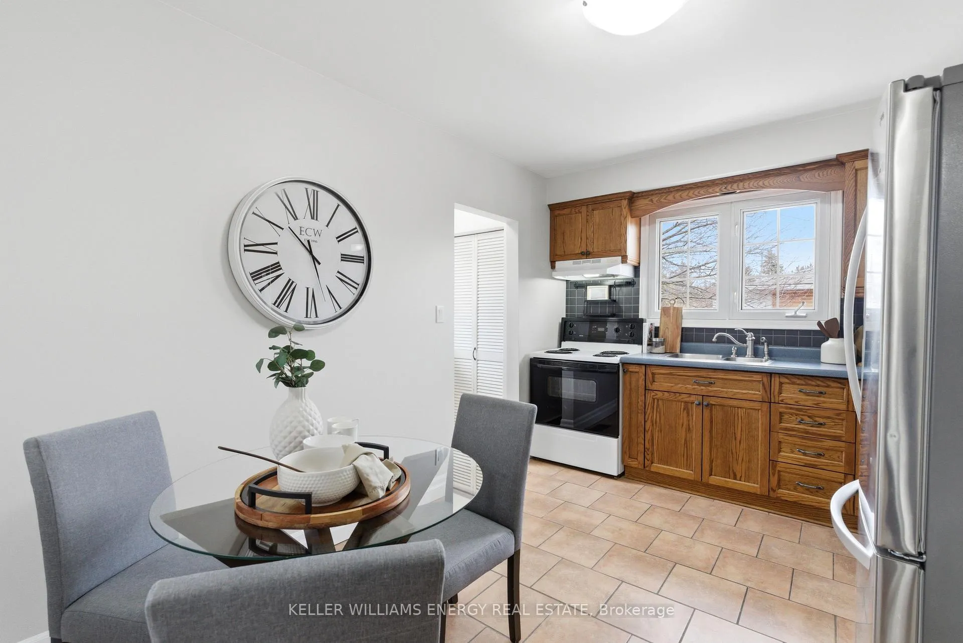 Photo 8 of 168 Gladstone Avenue, Oshawa, McLaughlin — HOMEH