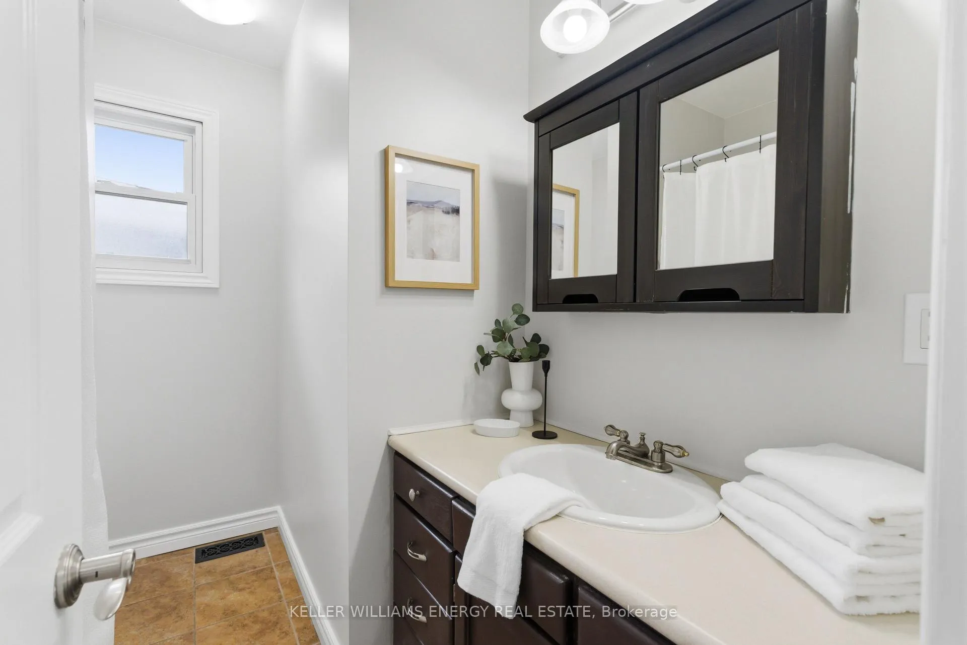 Photo 20 of 168 Gladstone Avenue, Oshawa, McLaughlin — HOMEH