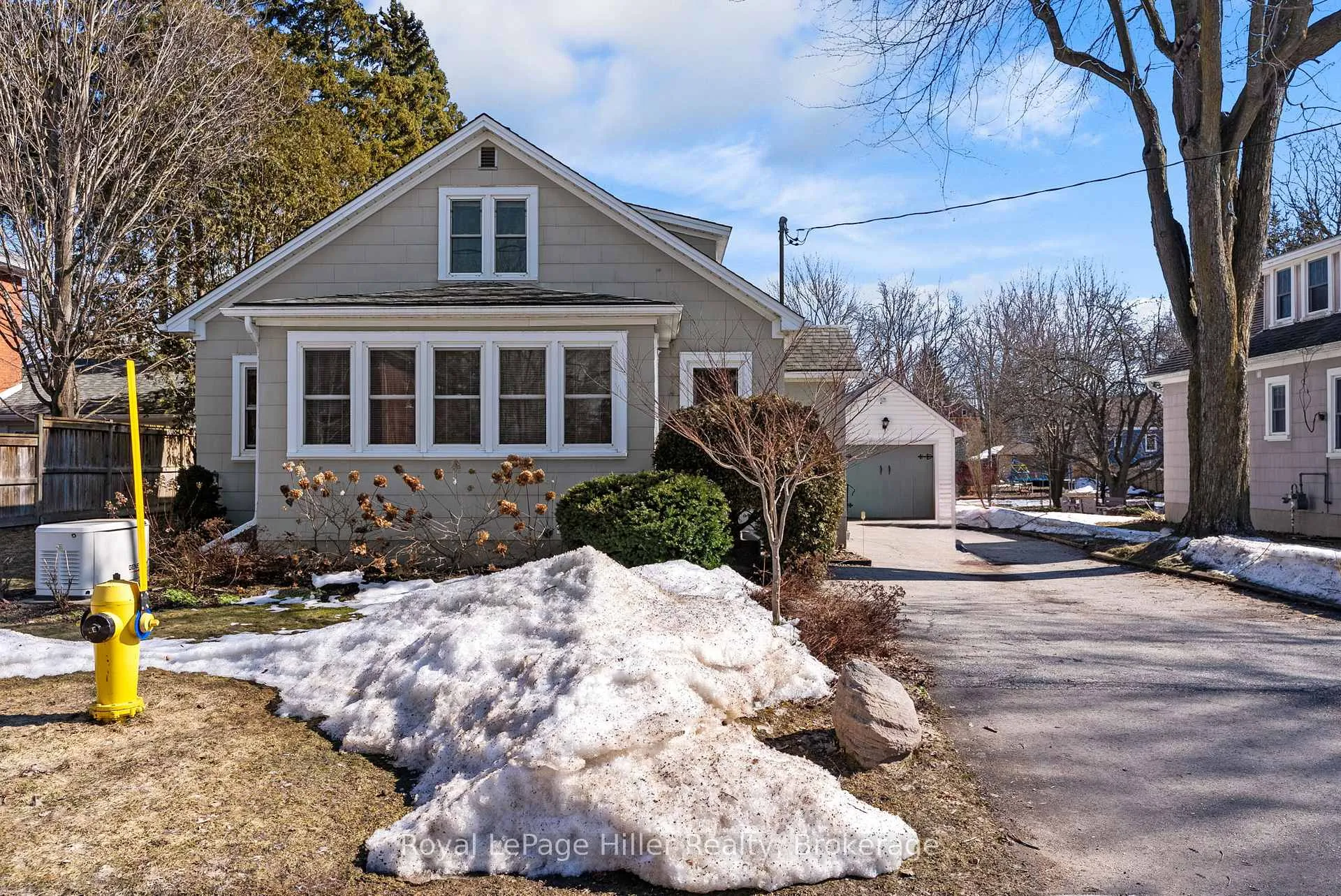 Photo 2 of 27 Pacific Avenue, Perth East, Milverton — HOMEH