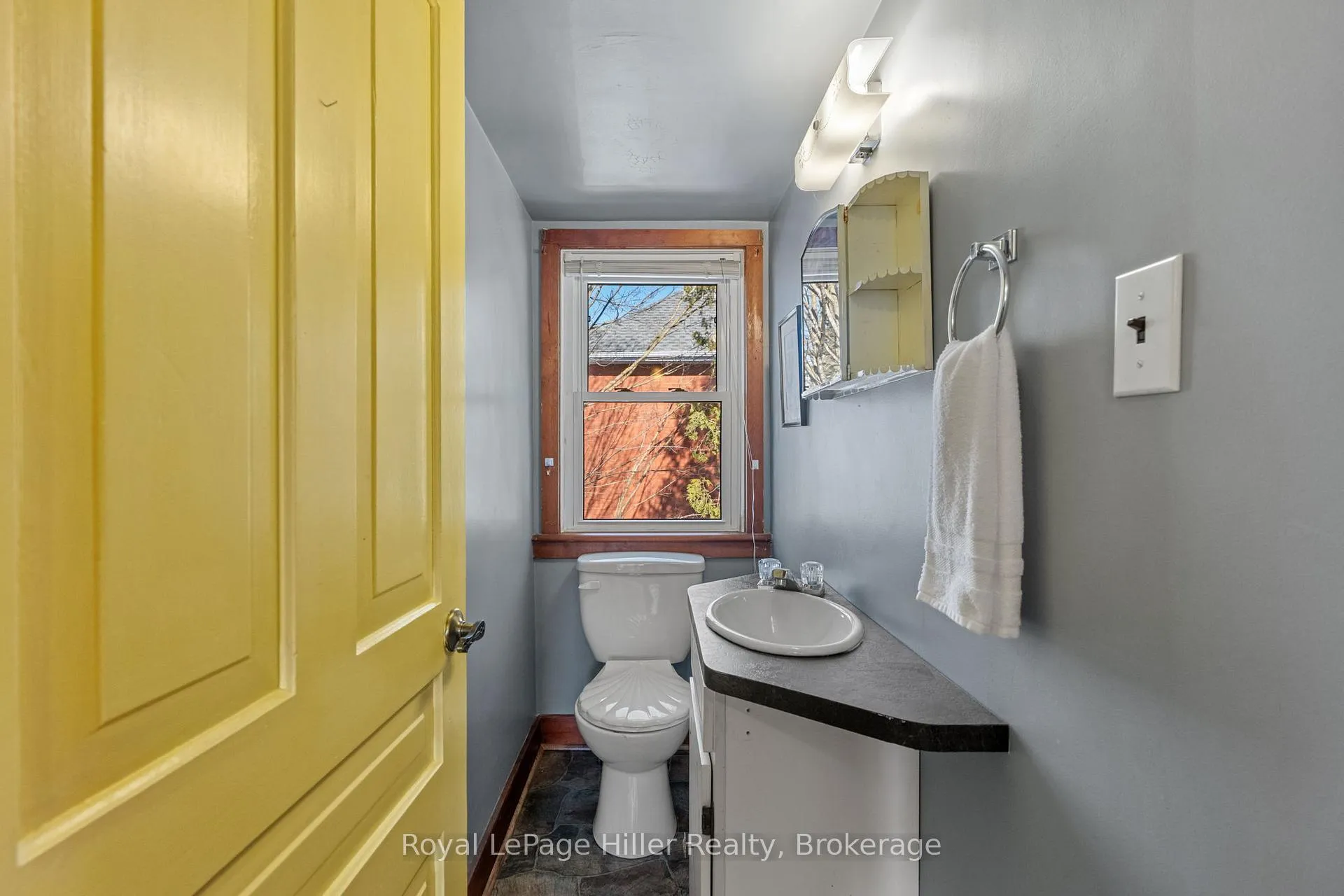 Photo 24 of 27 Pacific Avenue, Perth East, Milverton — HOMEH