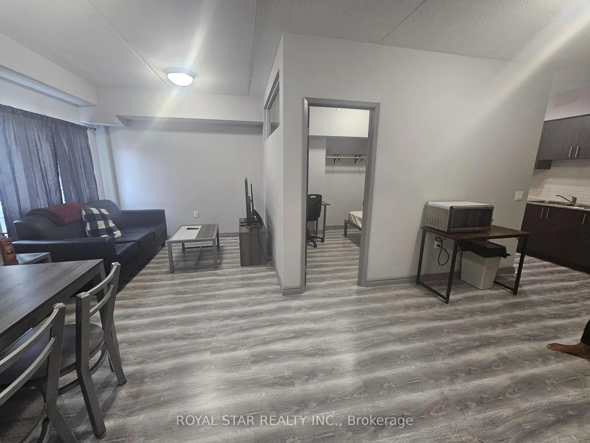 Photo 9 of Unit F411, 275 Larch Street, Waterloo, Beechwood/University — HOMEH
