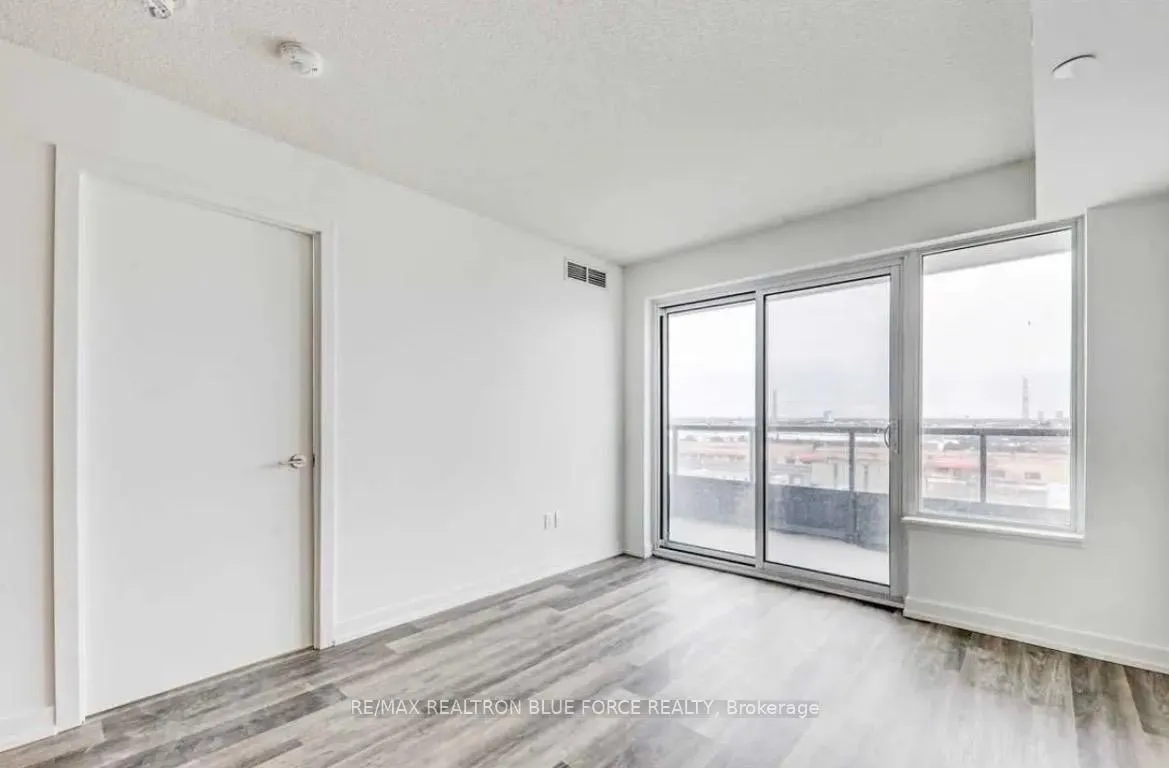 Photo 8 of Unit 810, 1480 Bayly Street, Pickering, Bay Ridges — HOMEH