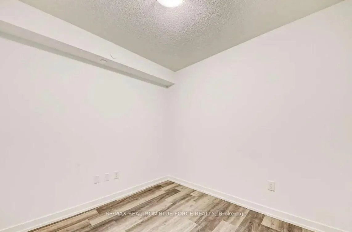 Photo 9 of Unit 810, 1480 Bayly Street, Pickering, Bay Ridges — HOMEH