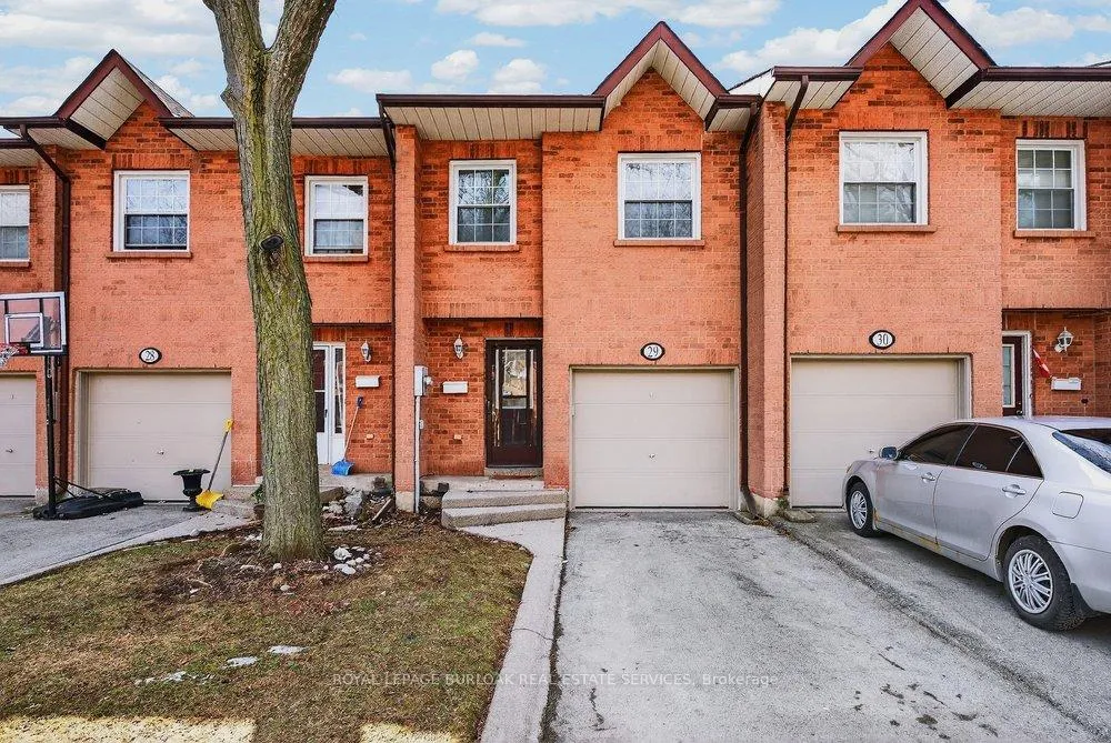 Photo 1 of Unit 29, 2004 Glenada Crescent, Oakville, Wedgewood Creek — HOMEH