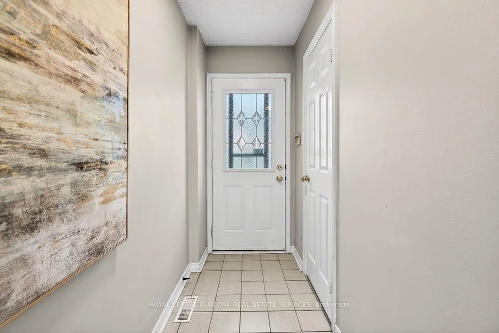 Photo 4 of Unit 29, 2004 Glenada Crescent, Oakville, Wedgewood Creek — HOMEH