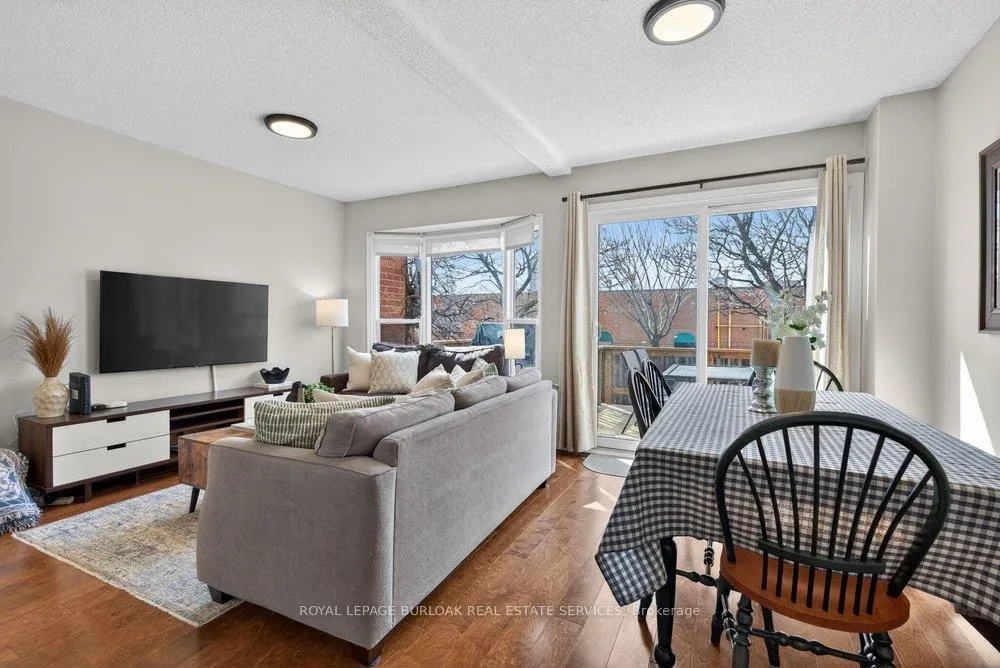 Photo 12 of Unit 29, 2004 Glenada Crescent, Oakville, Wedgewood Creek — HOMEH