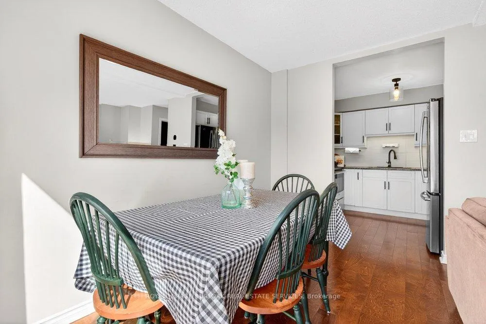 Photo 13 of Unit 29, 2004 Glenada Crescent, Oakville, Wedgewood Creek — HOMEH