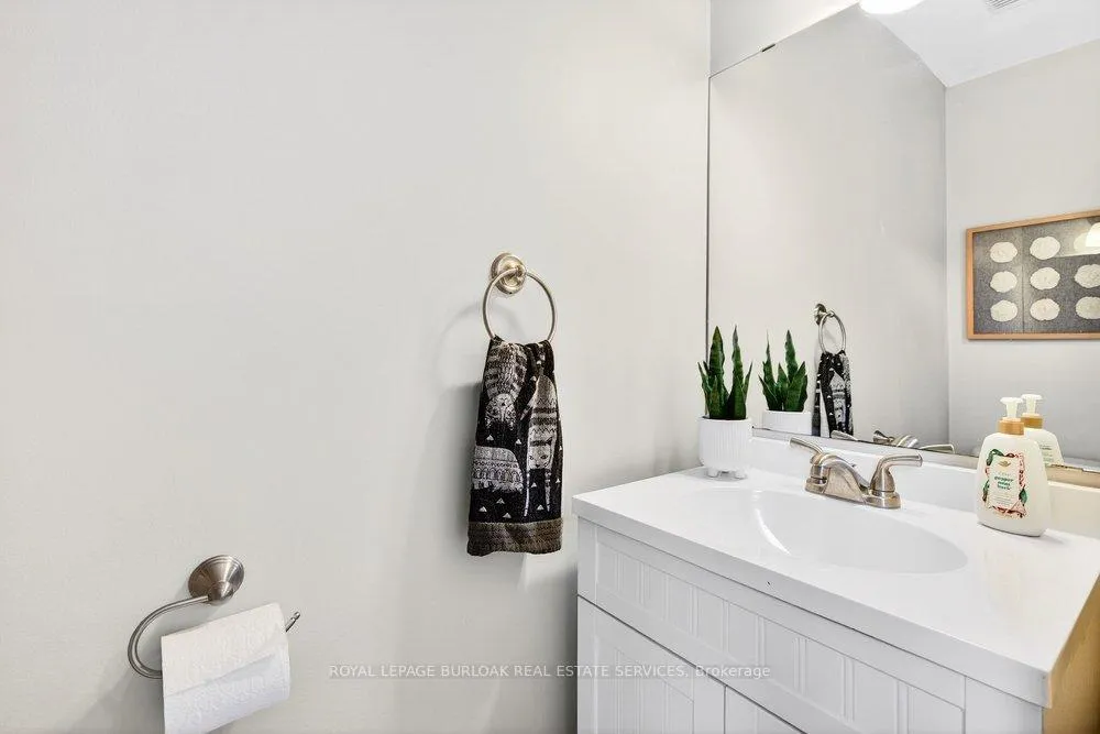 Photo 16 of Unit 29, 2004 Glenada Crescent, Oakville, Wedgewood Creek — HOMEH