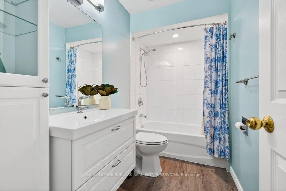 Photo 28 of Unit 29, 2004 Glenada Crescent, Oakville, Wedgewood Creek — HOMEH