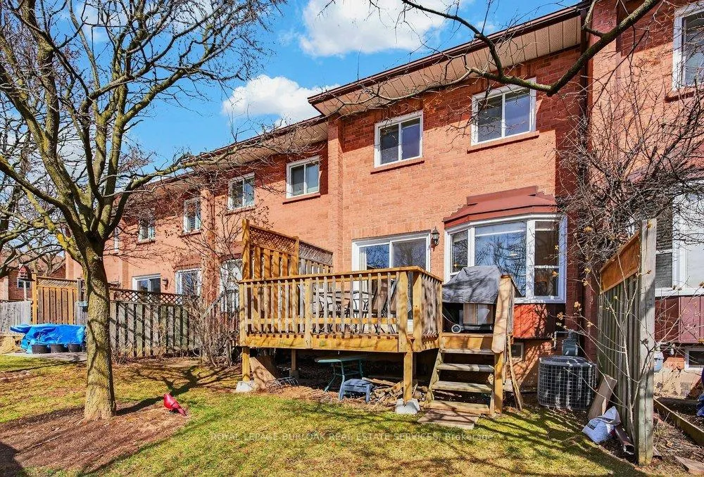 Photo 34 of Unit 29, 2004 Glenada Crescent, Oakville, Wedgewood Creek — HOMEH