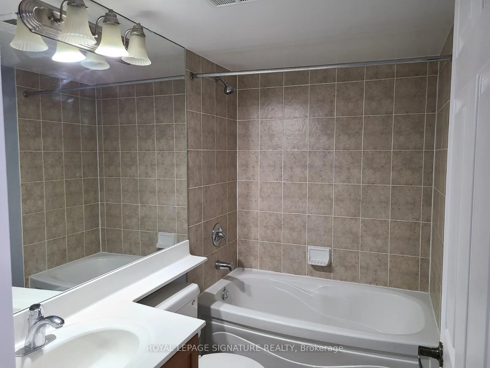 Photo 9 of Unit 1721, 700 Humberwood Boulevard, Etobicoke, West Humber-Clairville — HOMEH