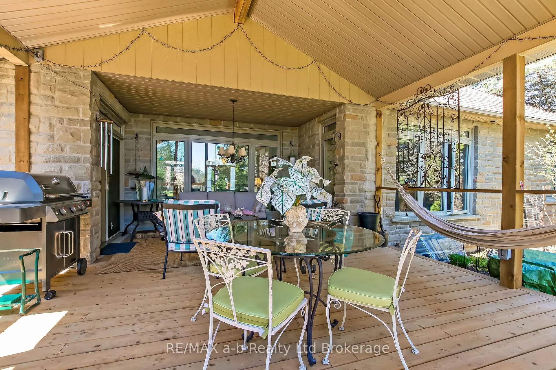 Photo 25 of 15 Otterview Drive, Norwich, Otterville — HOMEH