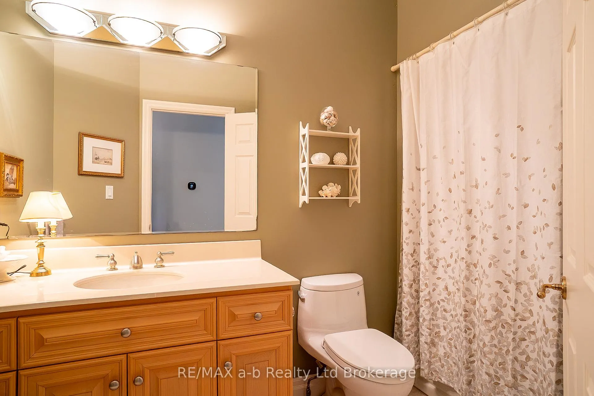 Photo 12 of 15 Otterview Drive, Norwich, Otterville — HOMEH