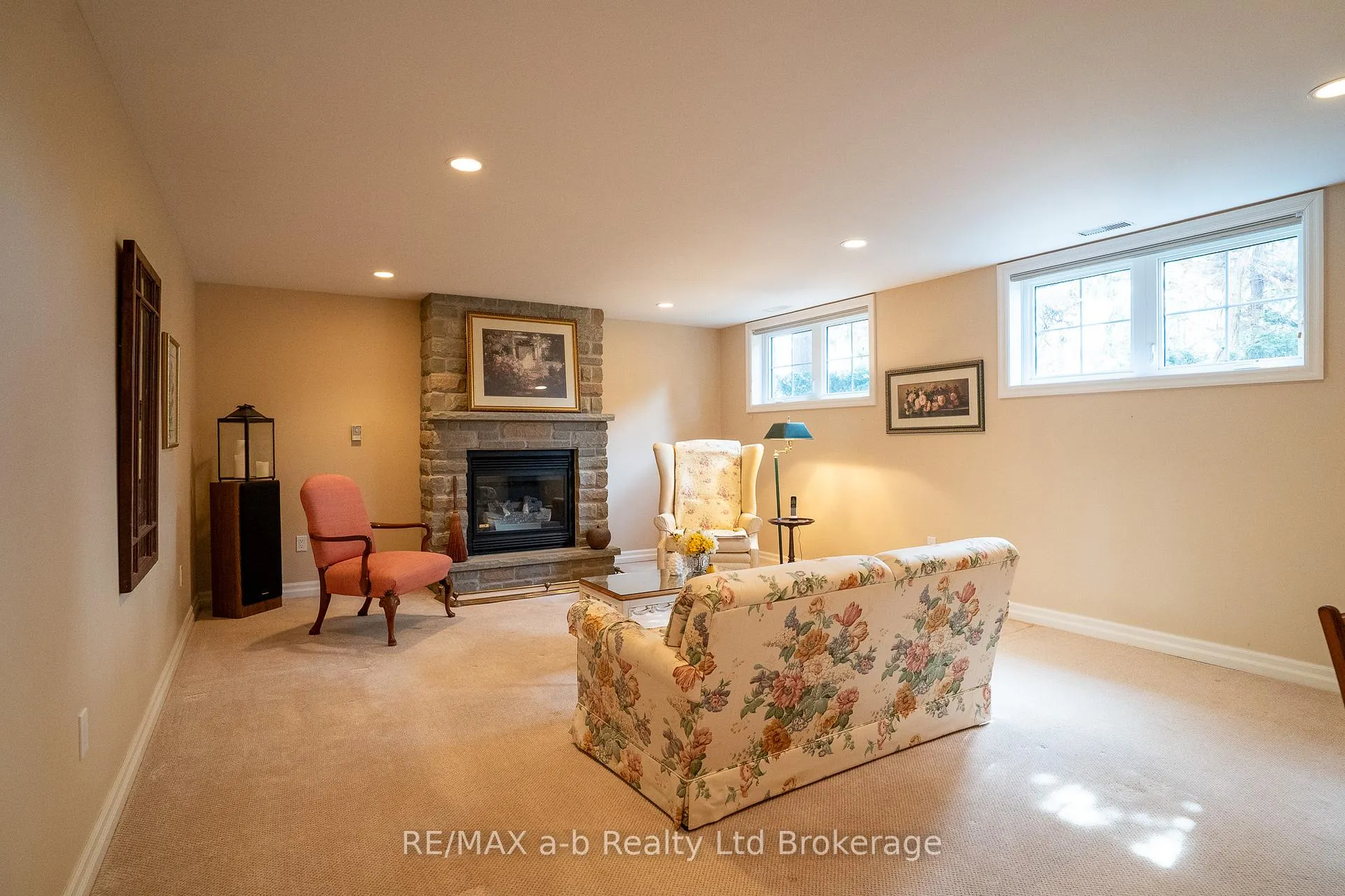 Photo 18 of 15 Otterview Drive, Norwich, Otterville — HOMEH