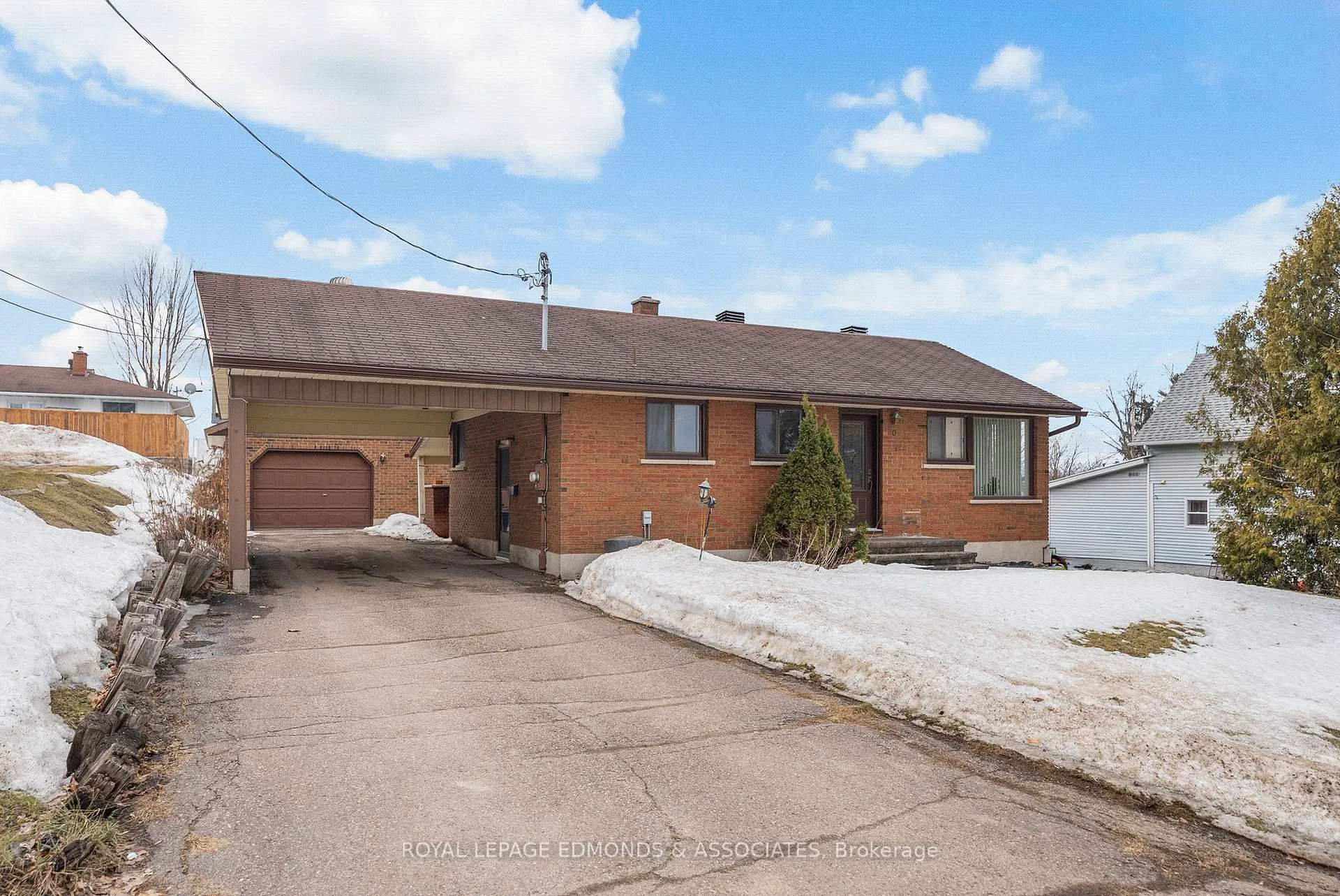 Photo 2 of 90 Deacon Street, Pembroke — HOMEH