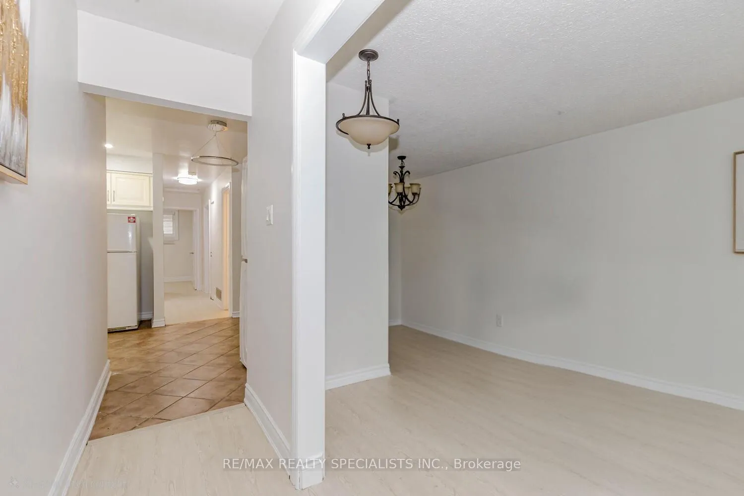 Photo 5 of 39 Seaborn Road, Brampton, Madoc — HOMEH