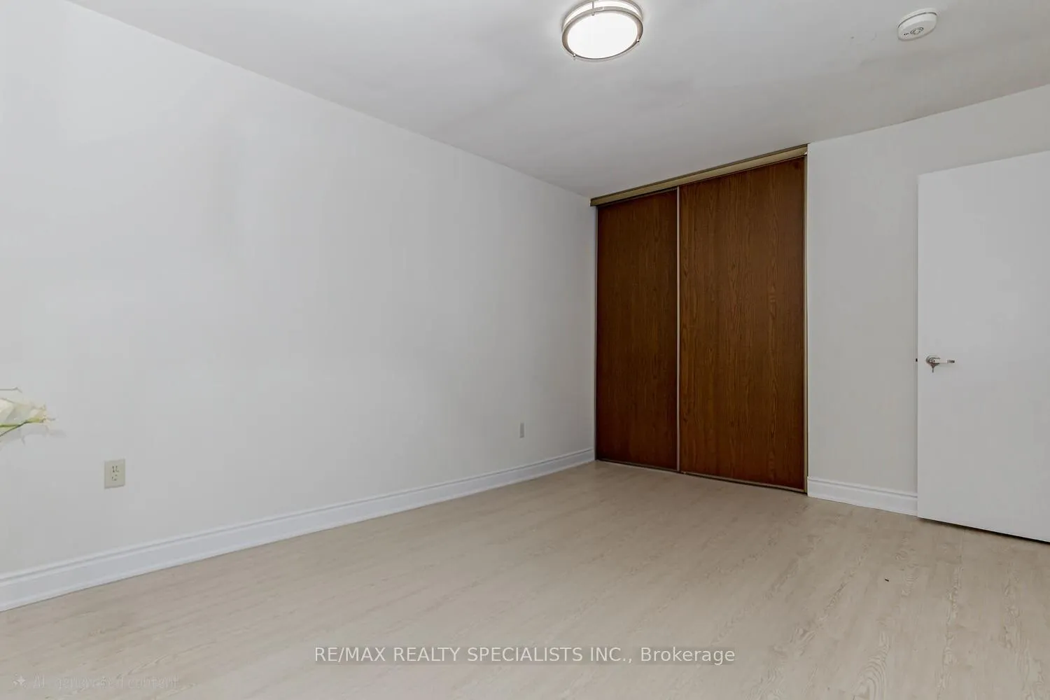 Photo 6 of 39 Seaborn Road, Brampton, Madoc — HOMEH