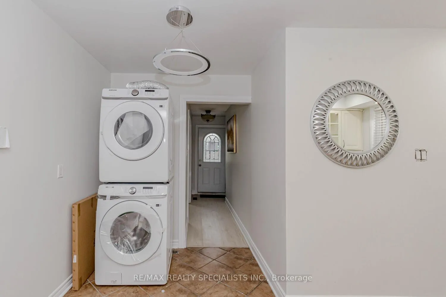 Photo 7 of 39 Seaborn Road, Brampton, Madoc — HOMEH
