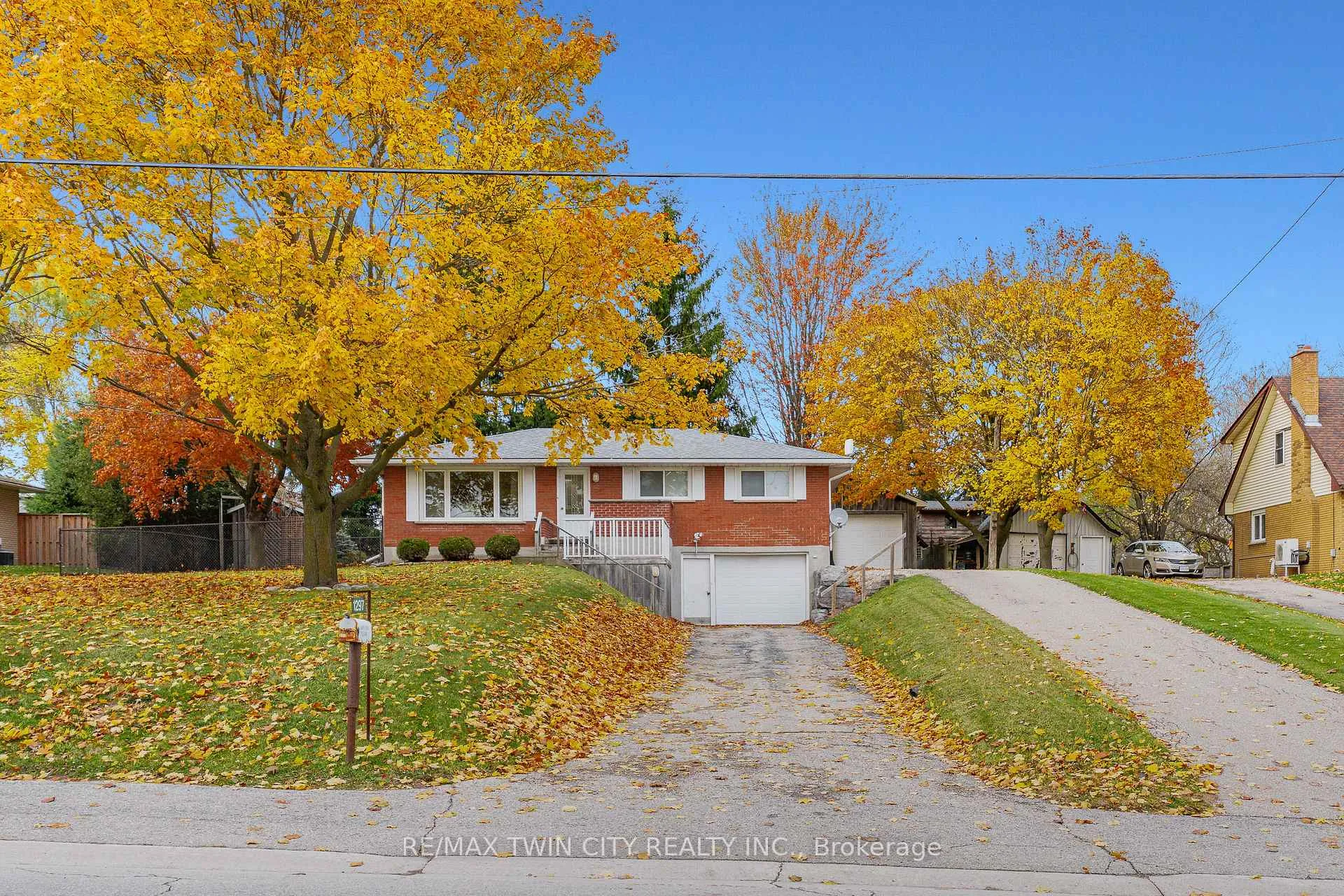 Photo 1 of 1297 Queens Bush Road, Wellesley — HOMEH
