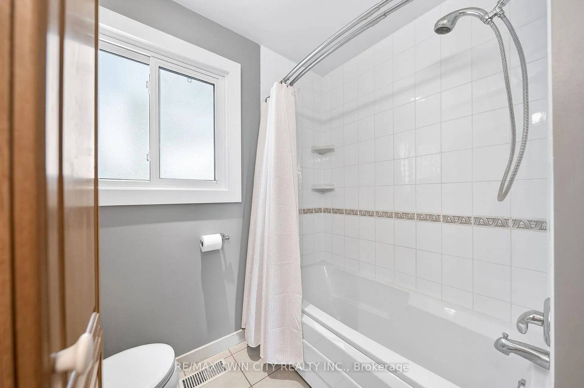 Photo 23 of 1297 Queens Bush Road, Wellesley — HOMEH