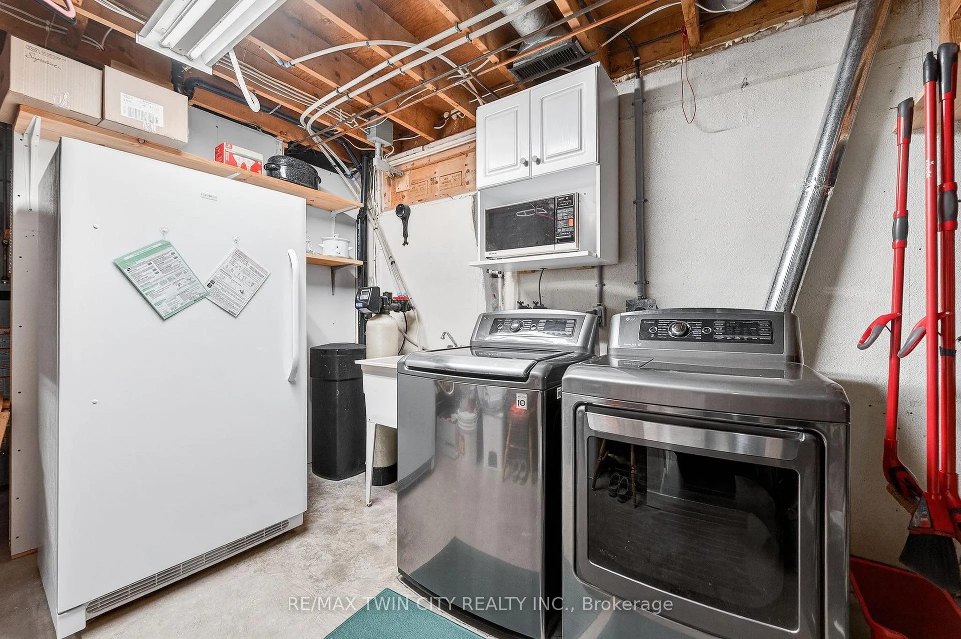 Photo 32 of 1297 Queens Bush Road, Wellesley — HOMEH