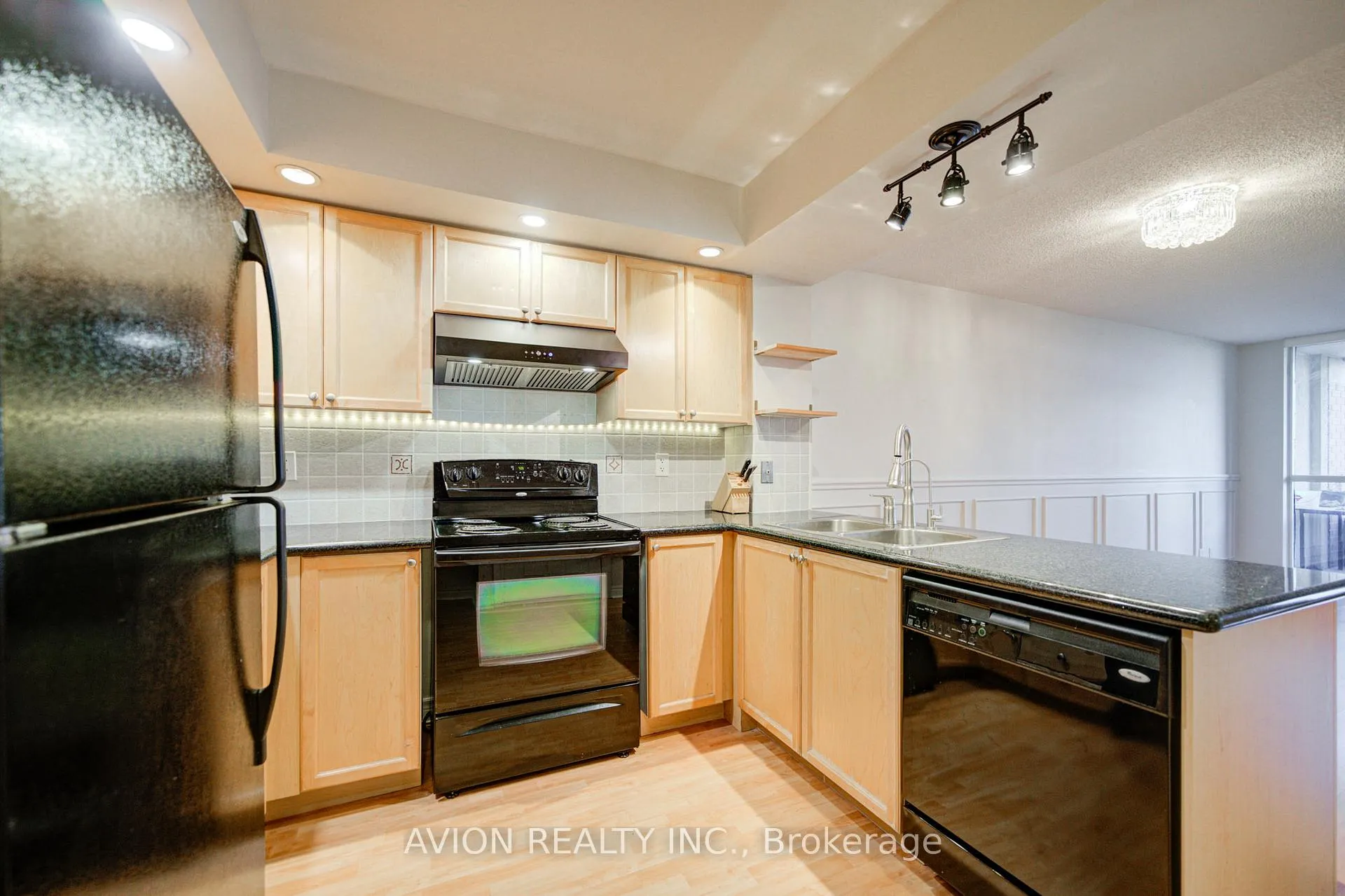 Photo 4 of Unit 631, 33 Cox Boulevard, Markham, Unionville — HOMEH