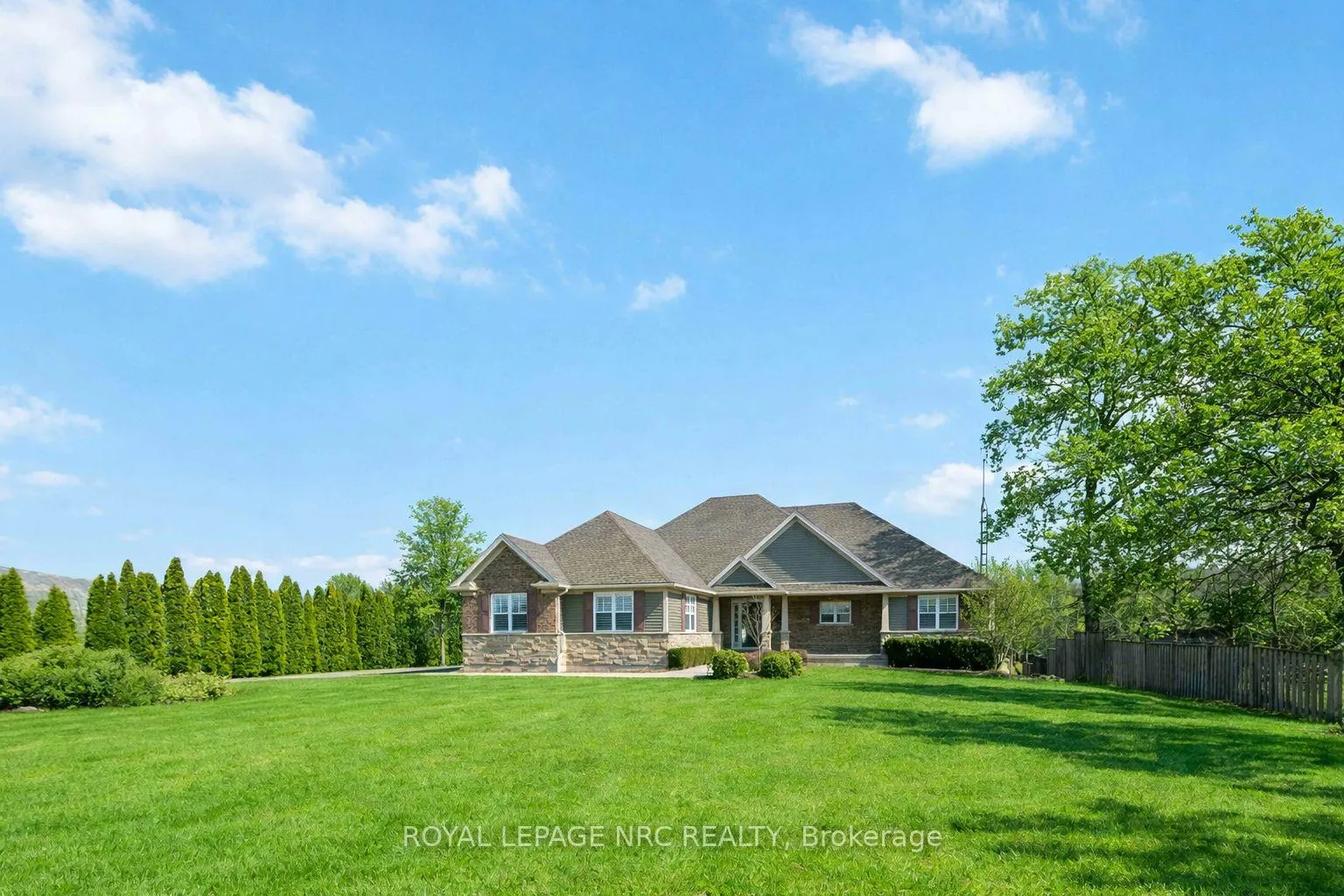 Photo 1 of 2773 Centre Street, Pelham, North Pelham — HOMEH