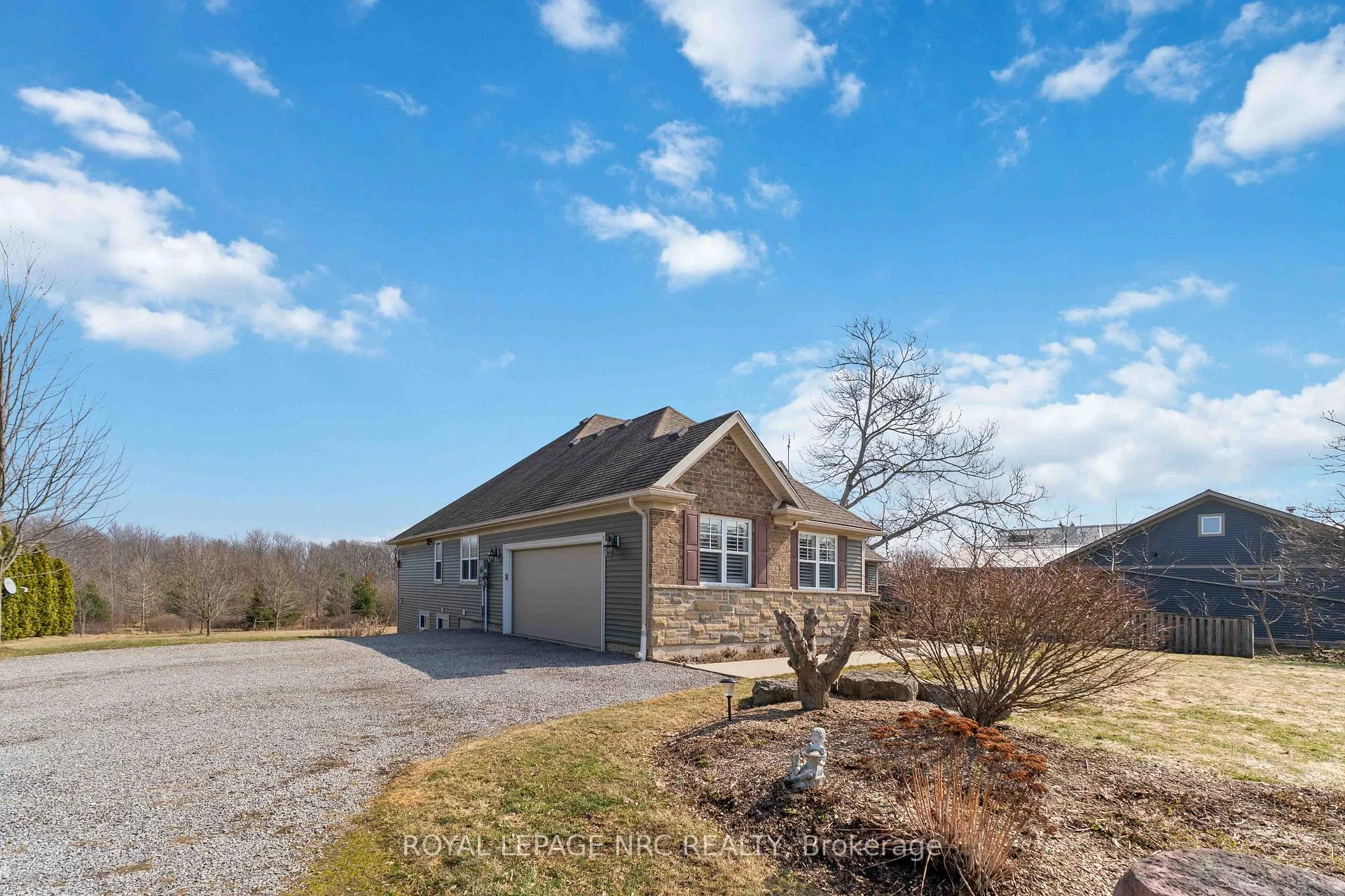 Photo 4 of 2773 Centre Street, Pelham, North Pelham — HOMEH