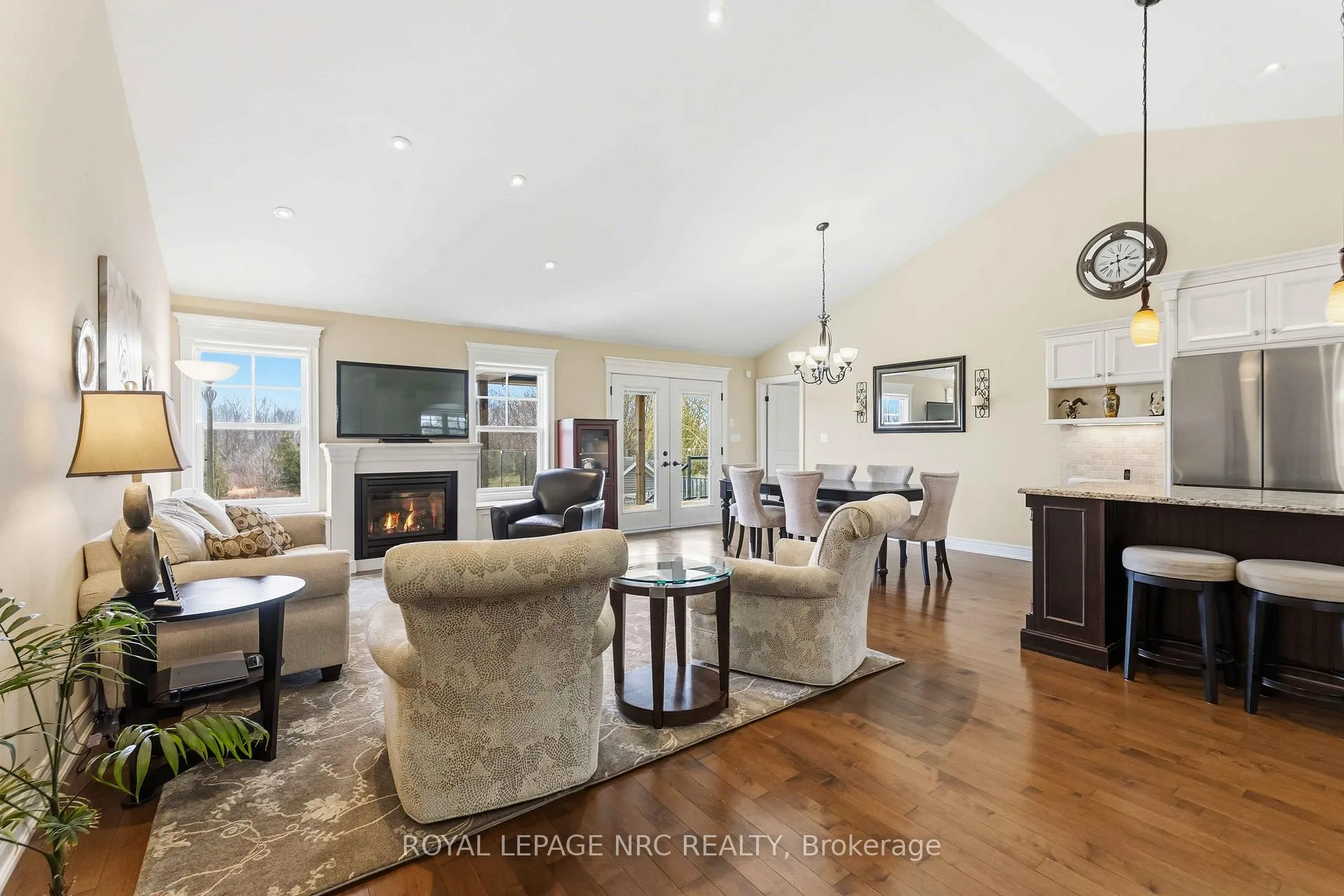 Photo 8 of 2773 Centre Street, Pelham, North Pelham — HOMEH