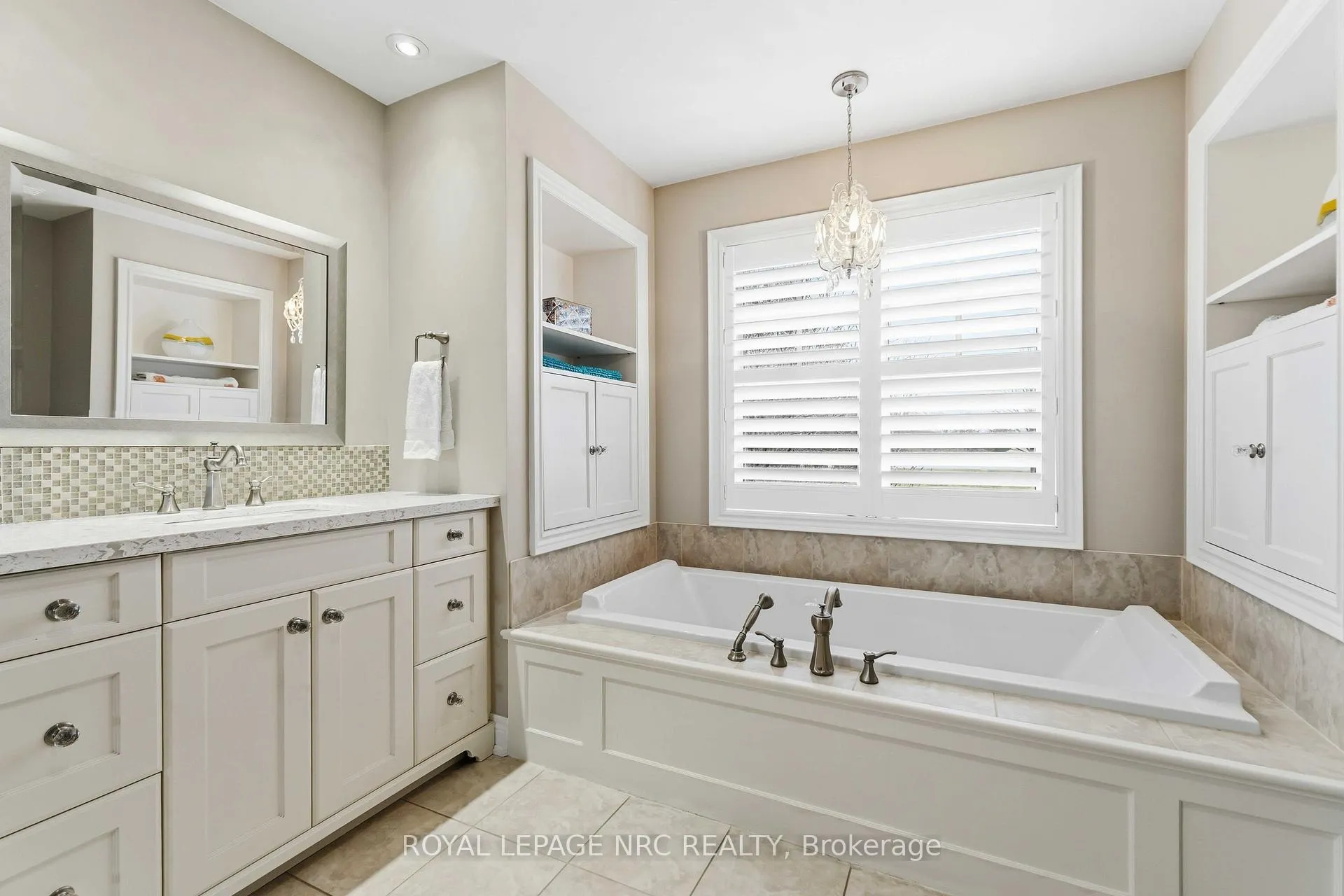 Photo 18 of 2773 Centre Street, Pelham, North Pelham — HOMEH