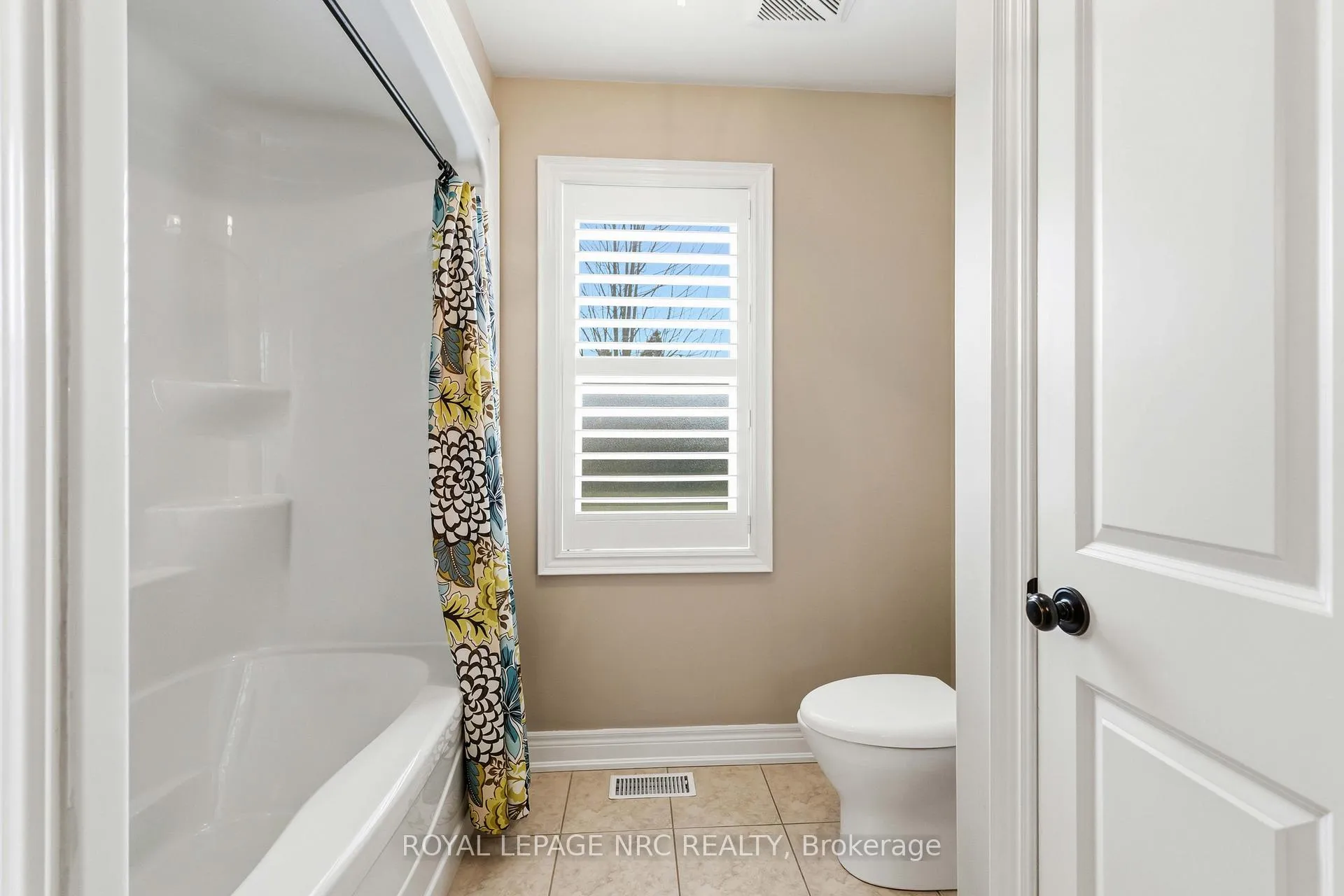 Photo 25 of 2773 Centre Street, Pelham, North Pelham — HOMEH