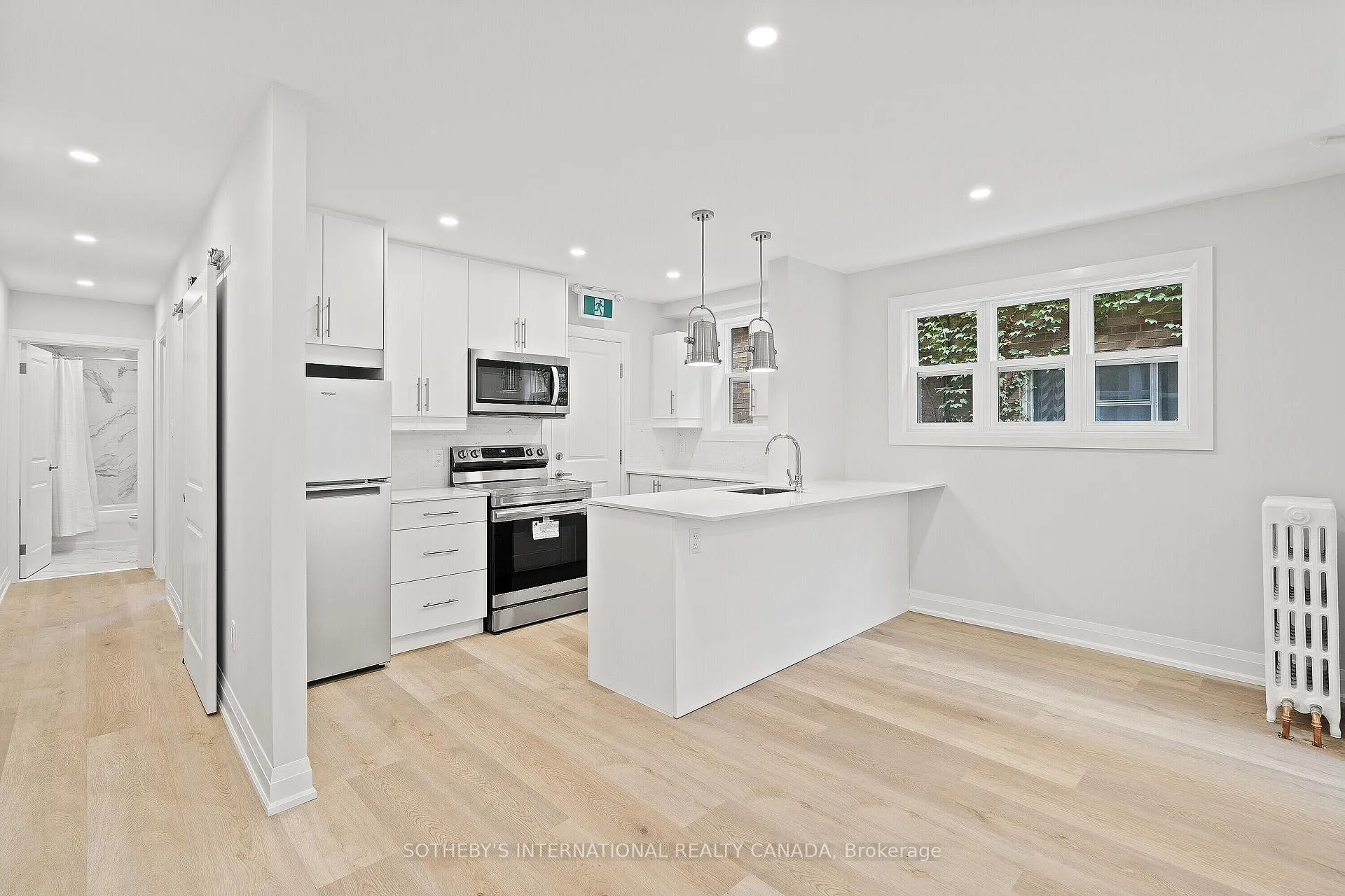 Photo 7 of Unit Main, 30 Strathgowan Avenue, Toronto, Lawrence Park South — HOMEH