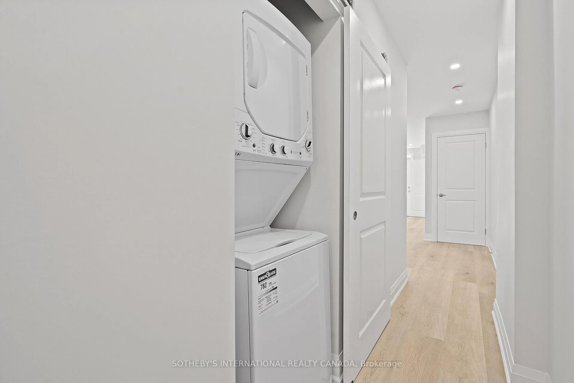 Photo 12 of Unit Main, 30 Strathgowan Avenue, Toronto, Lawrence Park South — HOMEH