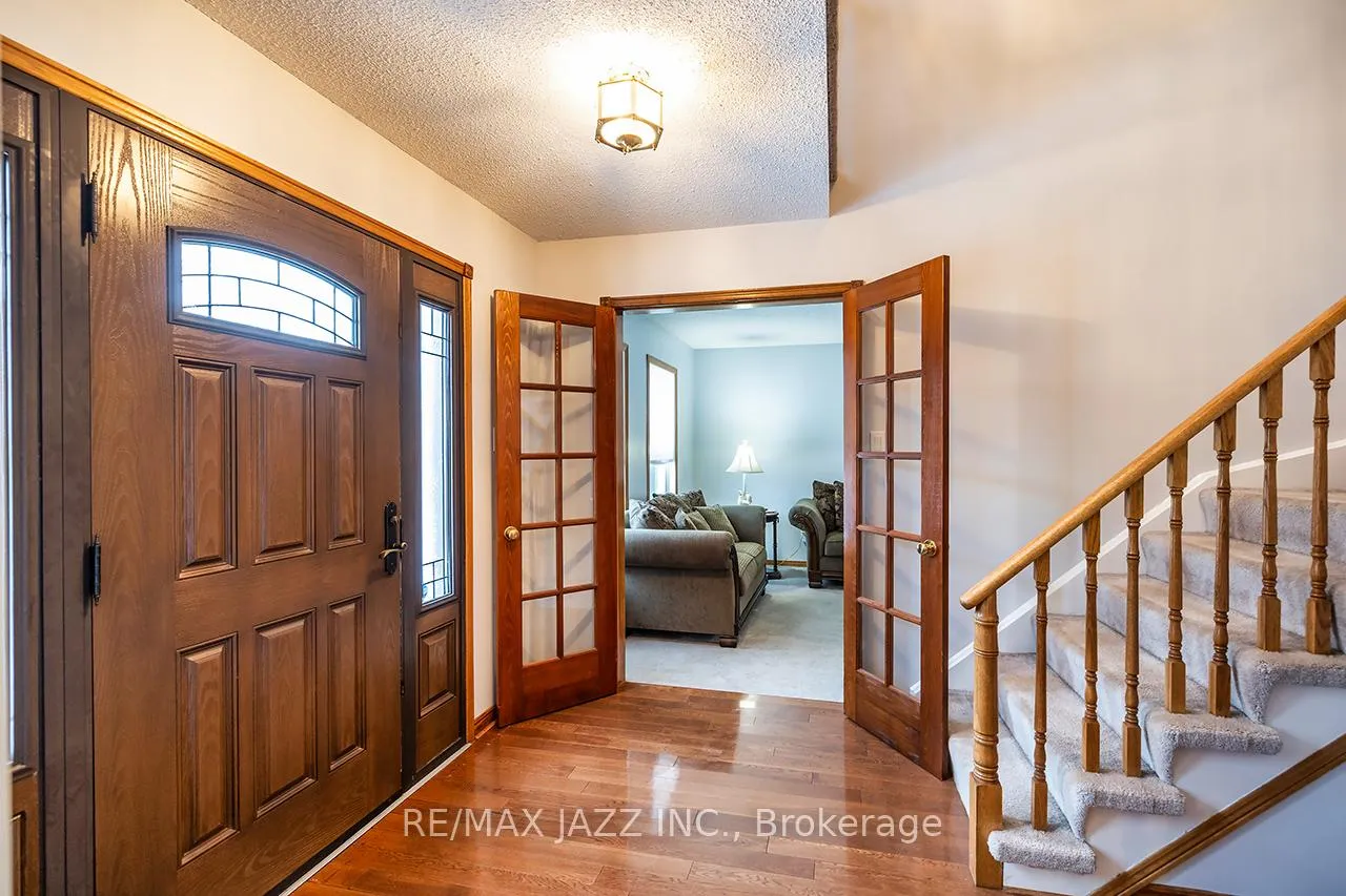 Photo 7 of 81 Burgby Avenue, Brampton, Northwood Park — HOMEH