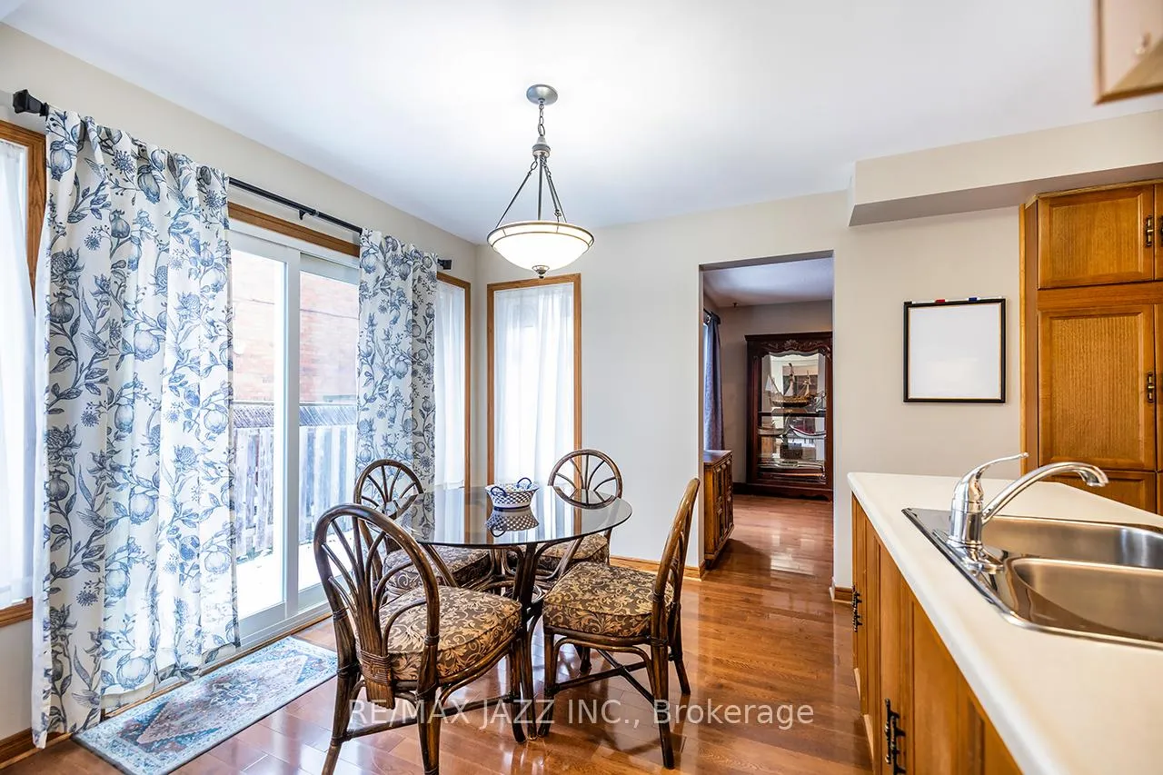 Photo 16 of 81 Burgby Avenue, Brampton, Northwood Park — HOMEH