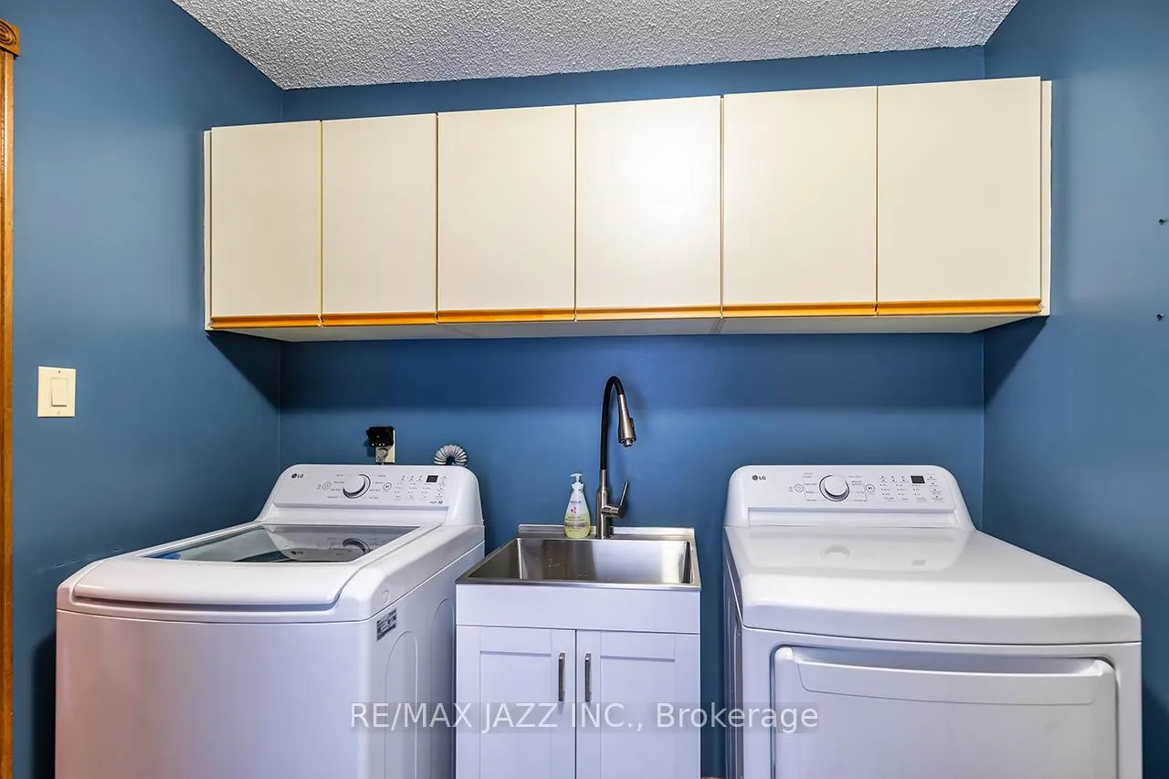 Photo 23 of 81 Burgby Avenue, Brampton, Northwood Park — HOMEH