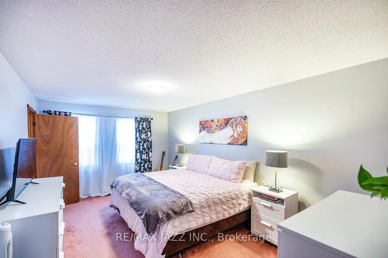 Photo 27 of 81 Burgby Avenue, Brampton, Northwood Park — HOMEH