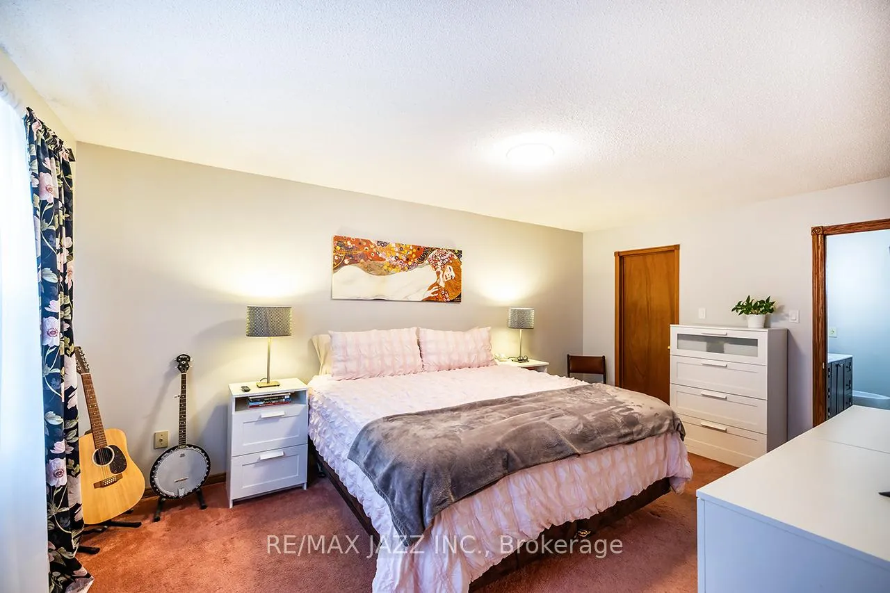 Photo 28 of 81 Burgby Avenue, Brampton, Northwood Park — HOMEH