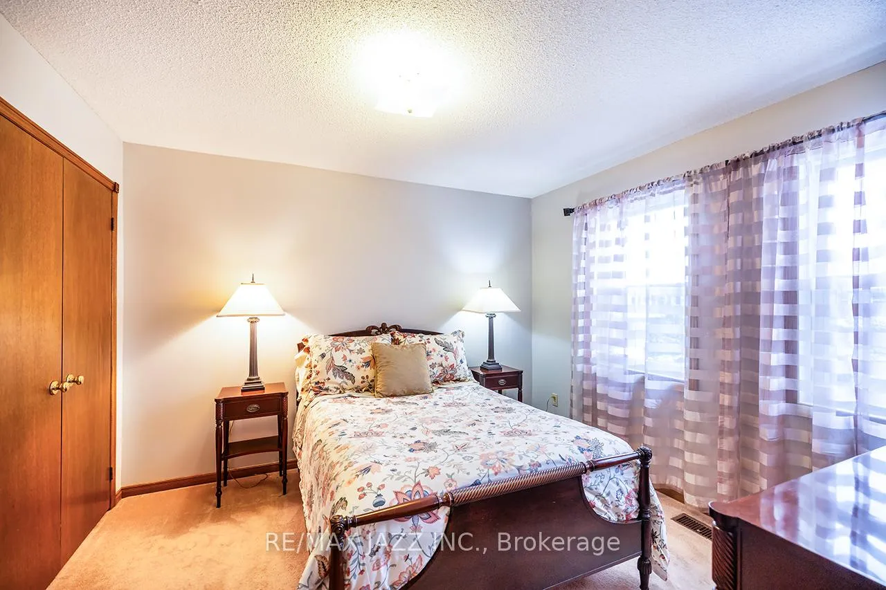 Photo 30 of 81 Burgby Avenue, Brampton, Northwood Park — HOMEH
