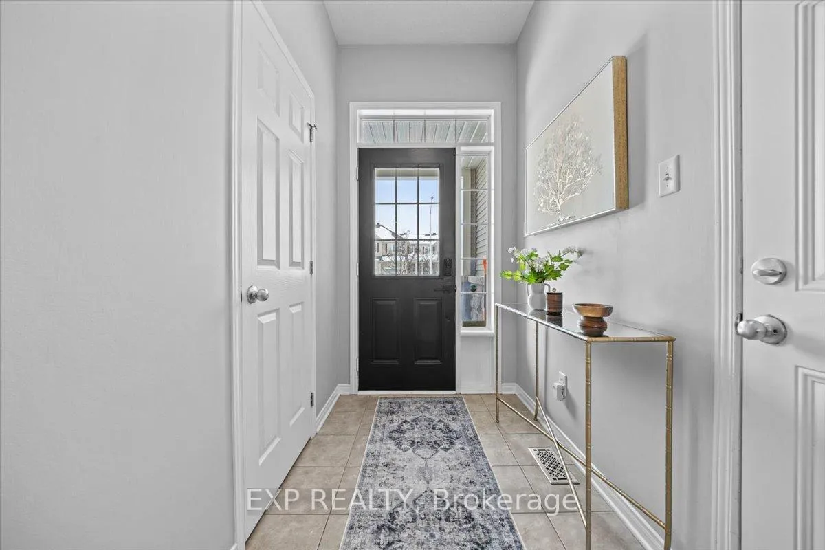 Photo 4 of 589 Pepperville Crescent, Ottawa, Kanata - Emerald Meadows/Trailwest — HOMEH
