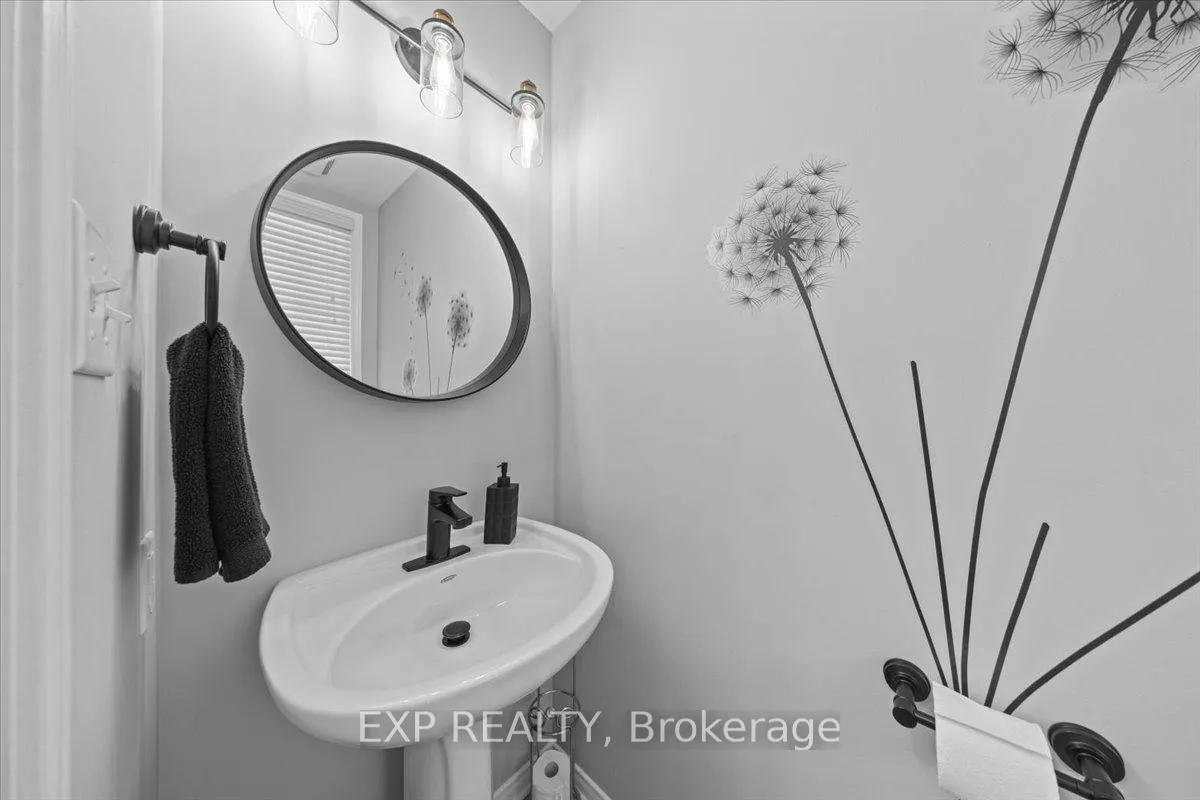Photo 6 of 589 Pepperville Crescent, Ottawa, Kanata - Emerald Meadows/Trailwest — HOMEH