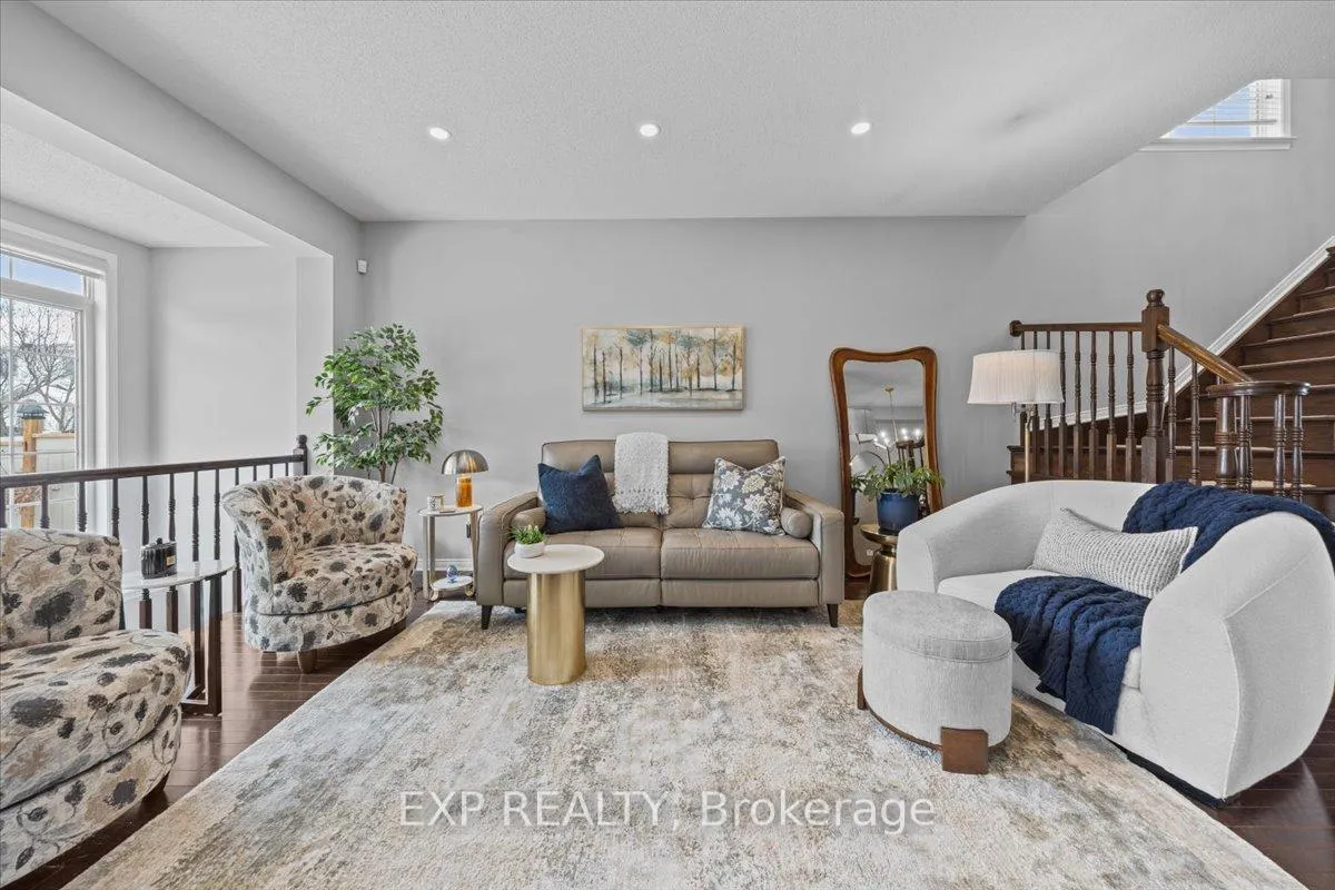 Photo 10 of 589 Pepperville Crescent, Ottawa, Kanata - Emerald Meadows/Trailwest — HOMEH