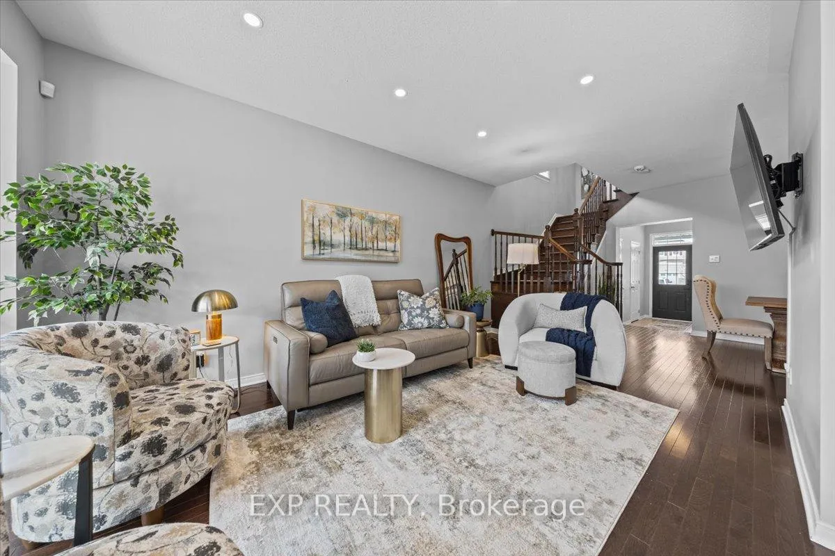 Photo 11 of 589 Pepperville Crescent, Ottawa, Kanata - Emerald Meadows/Trailwest — HOMEH