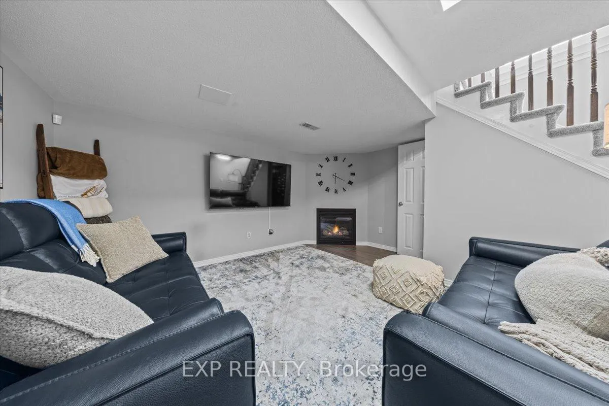 Photo 33 of 589 Pepperville Crescent, Ottawa, Kanata - Emerald Meadows/Trailwest — HOMEH